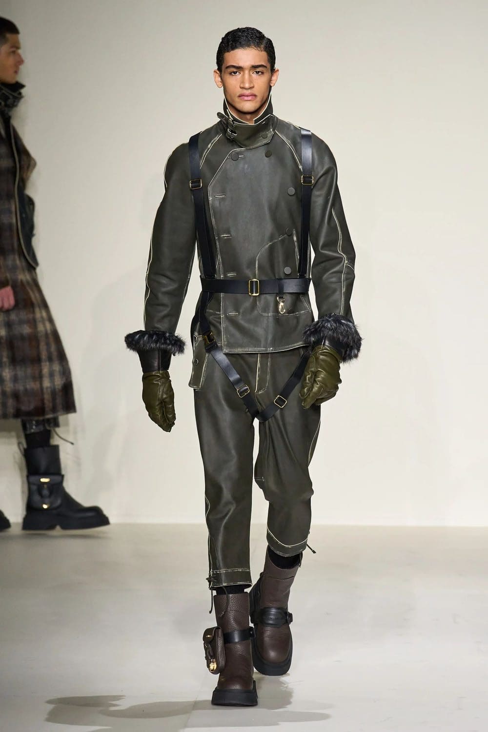 Emporio Armani 2023 秋冬 2024 男装 Runway 25杂志