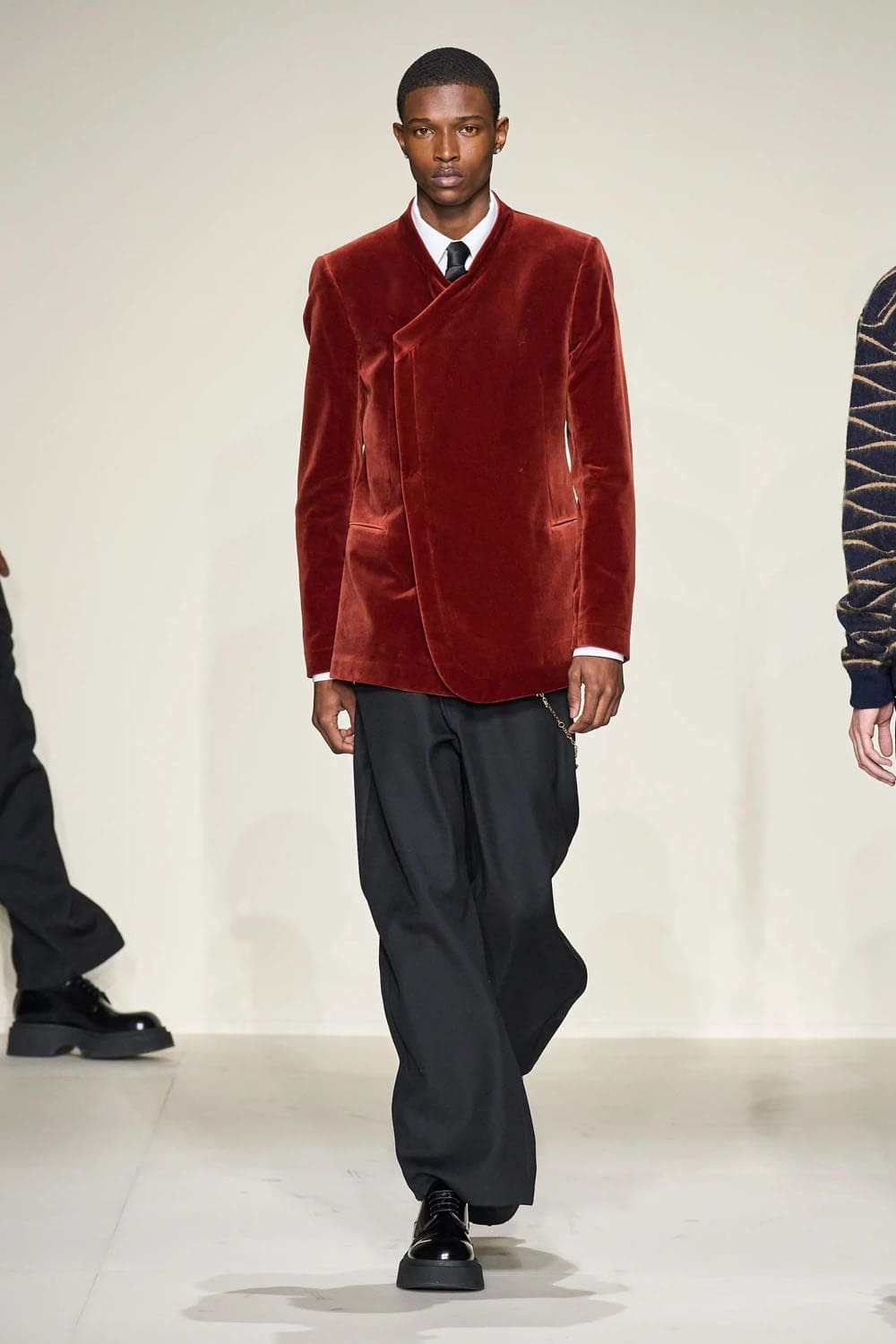 Emporio Armani 2023 秋冬 2024 男装 Runway 48杂志