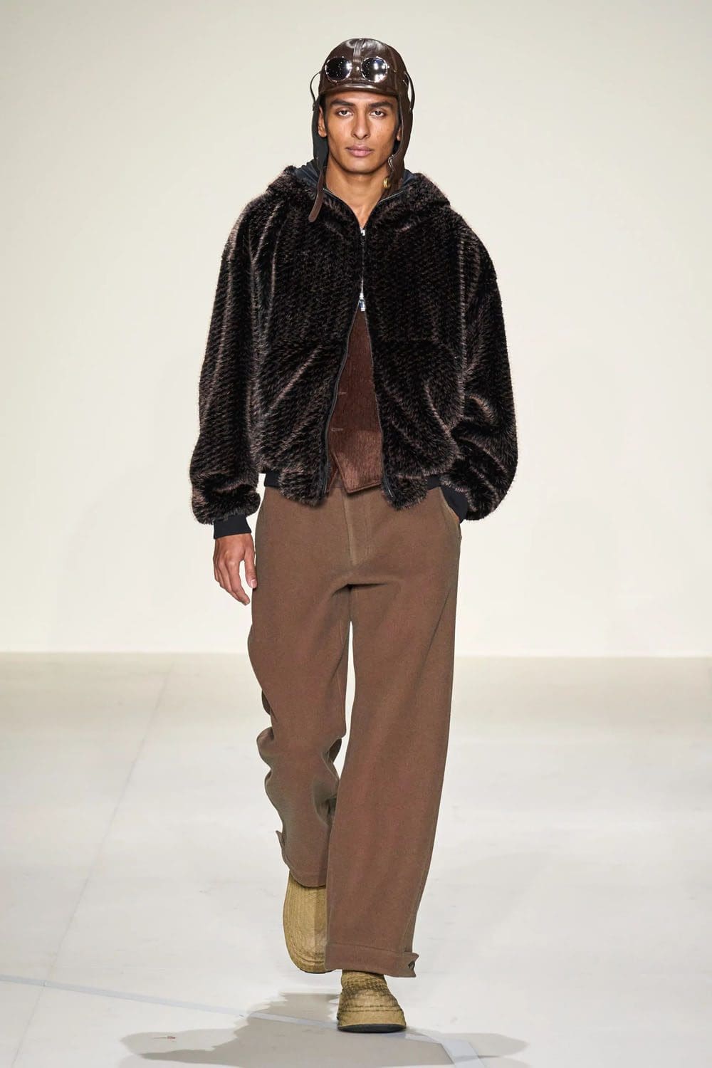 Emporio Armani 2023 秋冬 2024 男装 Runway 56杂志