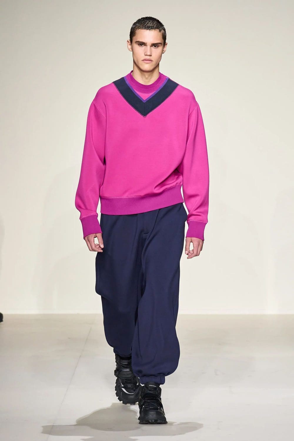 Emporio Armani 2023 秋冬 2024 男装 Runway 60杂志