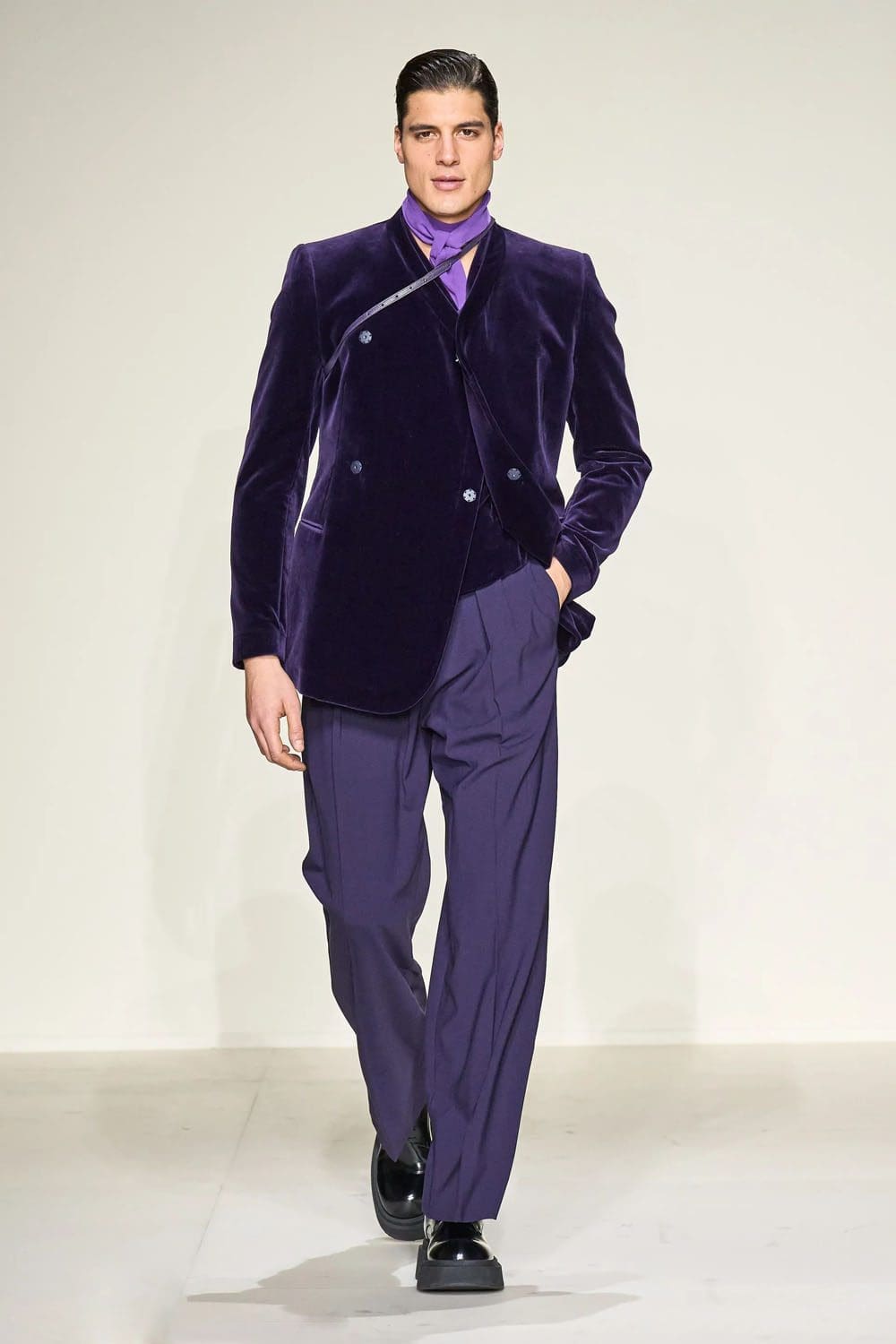 Emporio Armani 2023 秋冬 2024 男装 Runway 75杂志