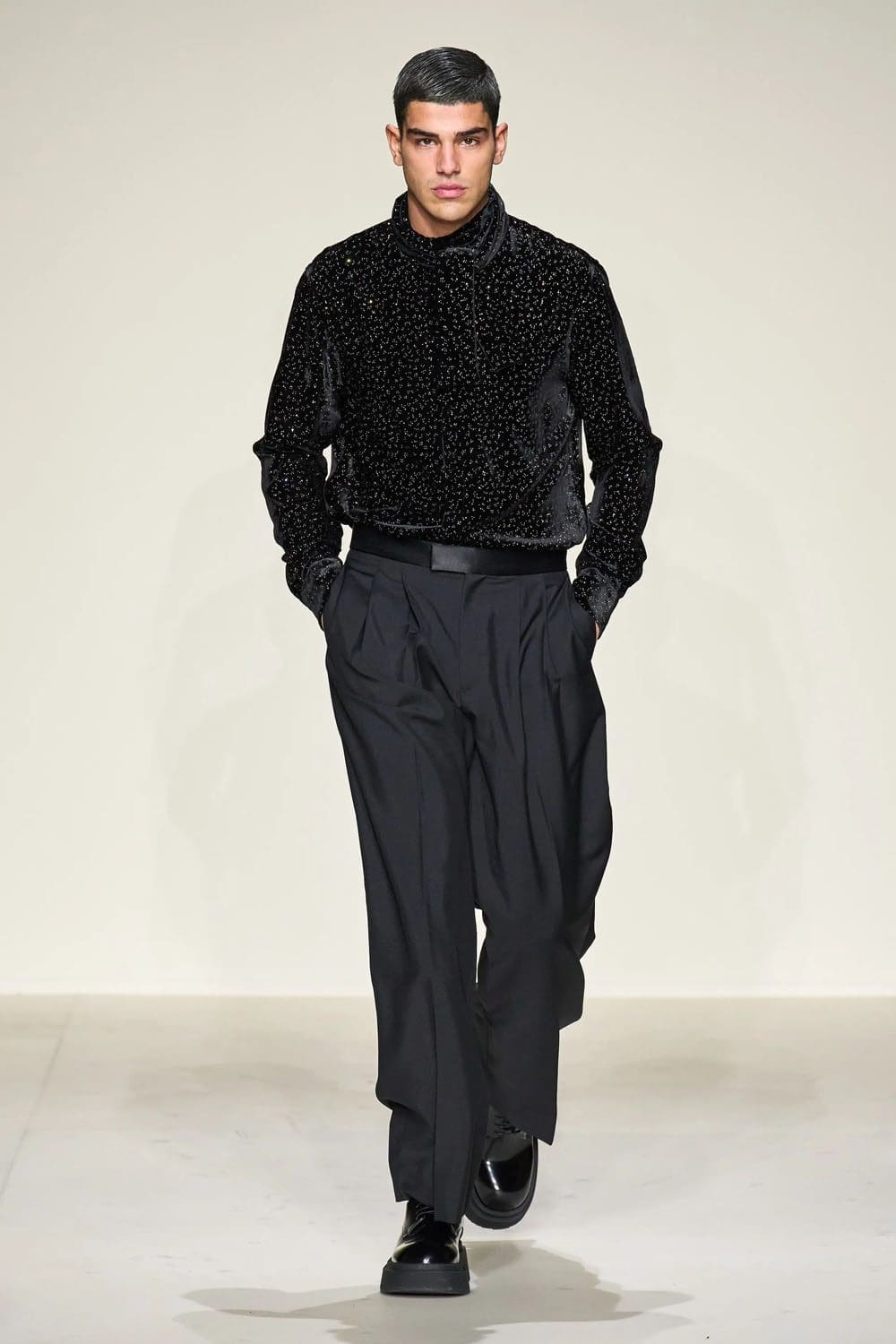 Emporio Armani 2023 秋冬 2024 男装 Runway 97杂志