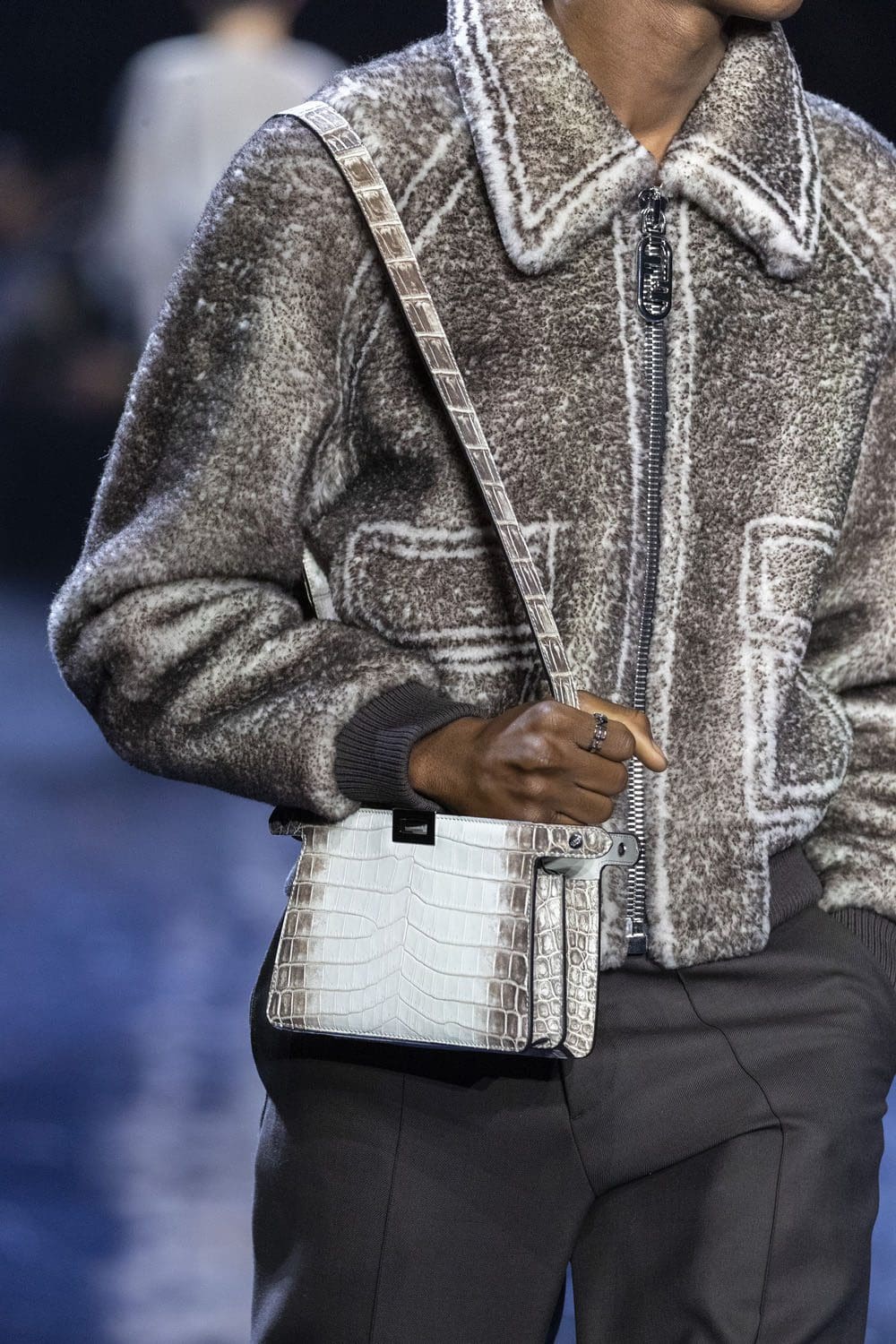 Fendi Close Up Fall 2023 2024 Мужская одежда Runway Журнал 11