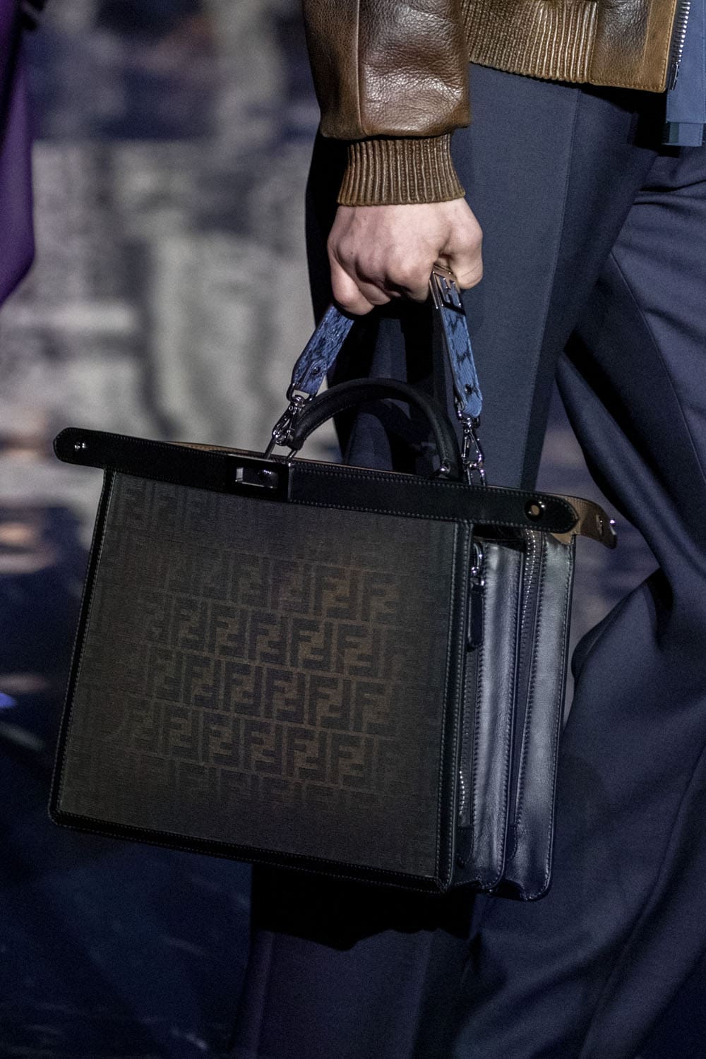 Fendi Close Up Fall 2023 2024 Мужская одежда Runway Журнал 22