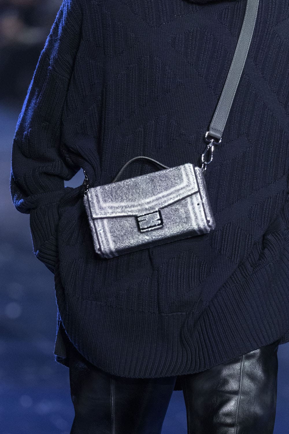 Fendi Close Up Fall 2023 2024 Мужская одежда Runway Журнал 45