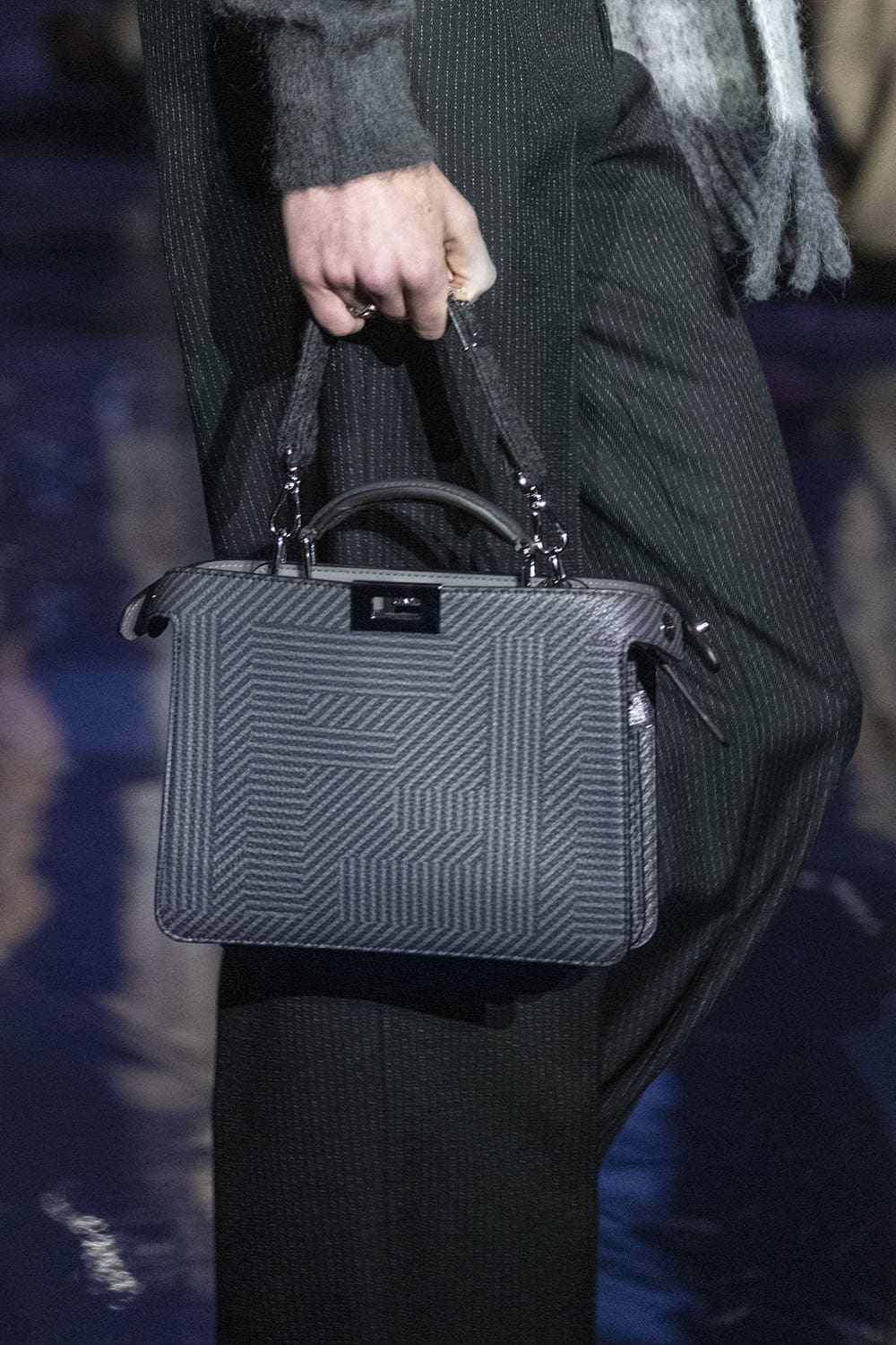 Fendi Close Up Fall 2023 2024 Мужская одежда Runway Журнал 48