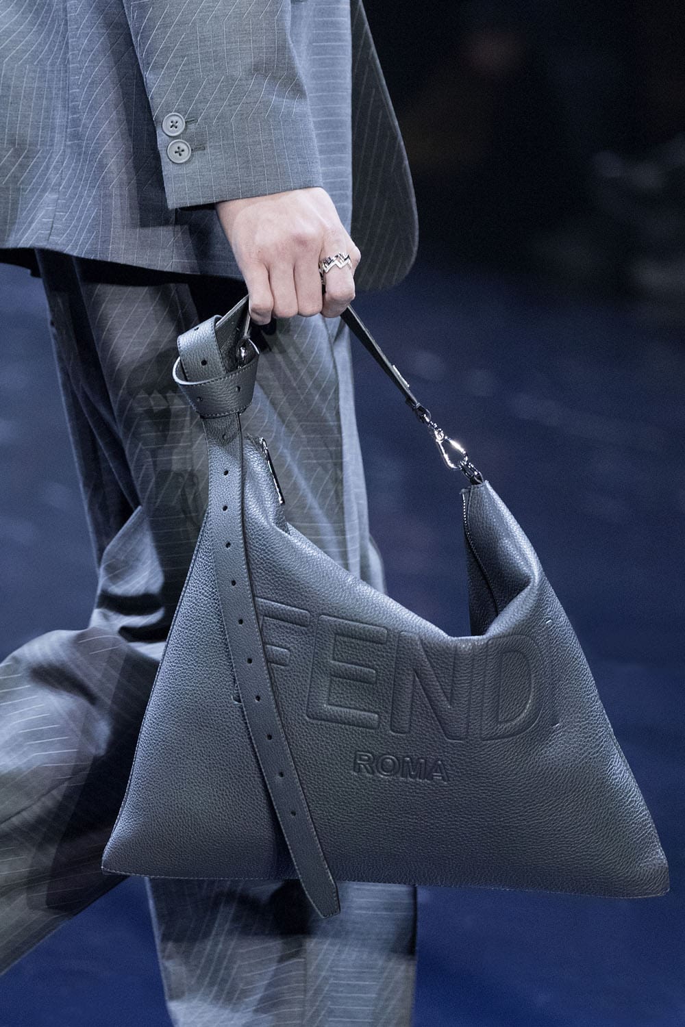 Fendi Close Up Fall 2023 2024 Мужская одежда Runway Журнал 58