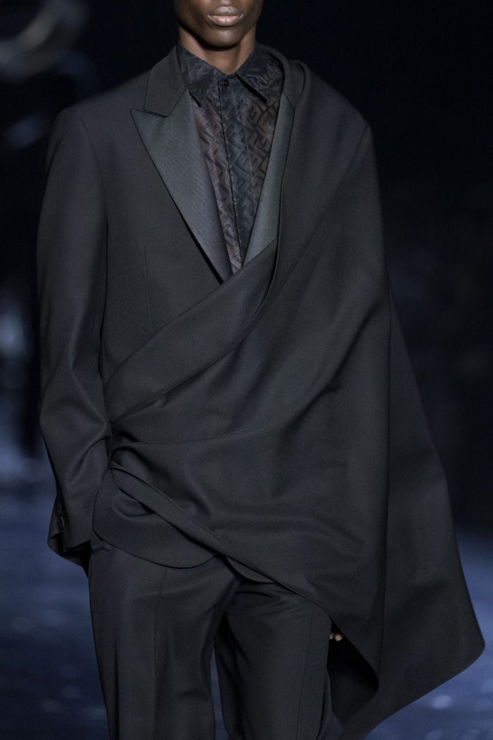 Fendi Close Up Fall 2023 2024 Мужская одежда Runway Журнал 61