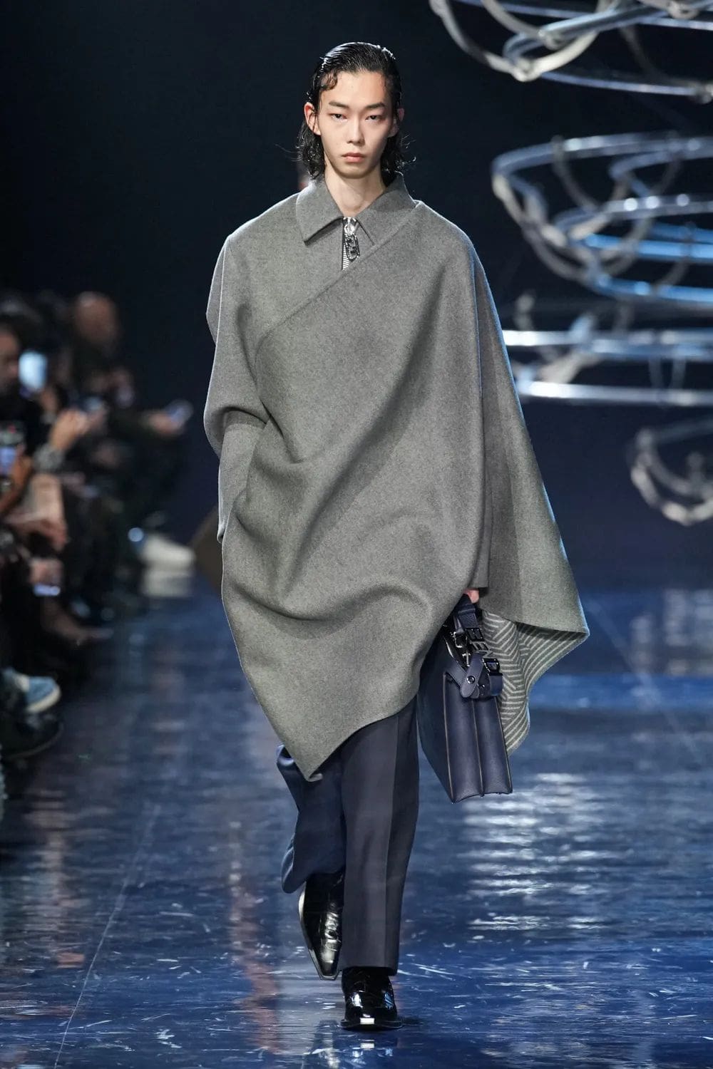 Fendi Automne Hiver 2023 2024 Mode Homme Runway Magazine 1