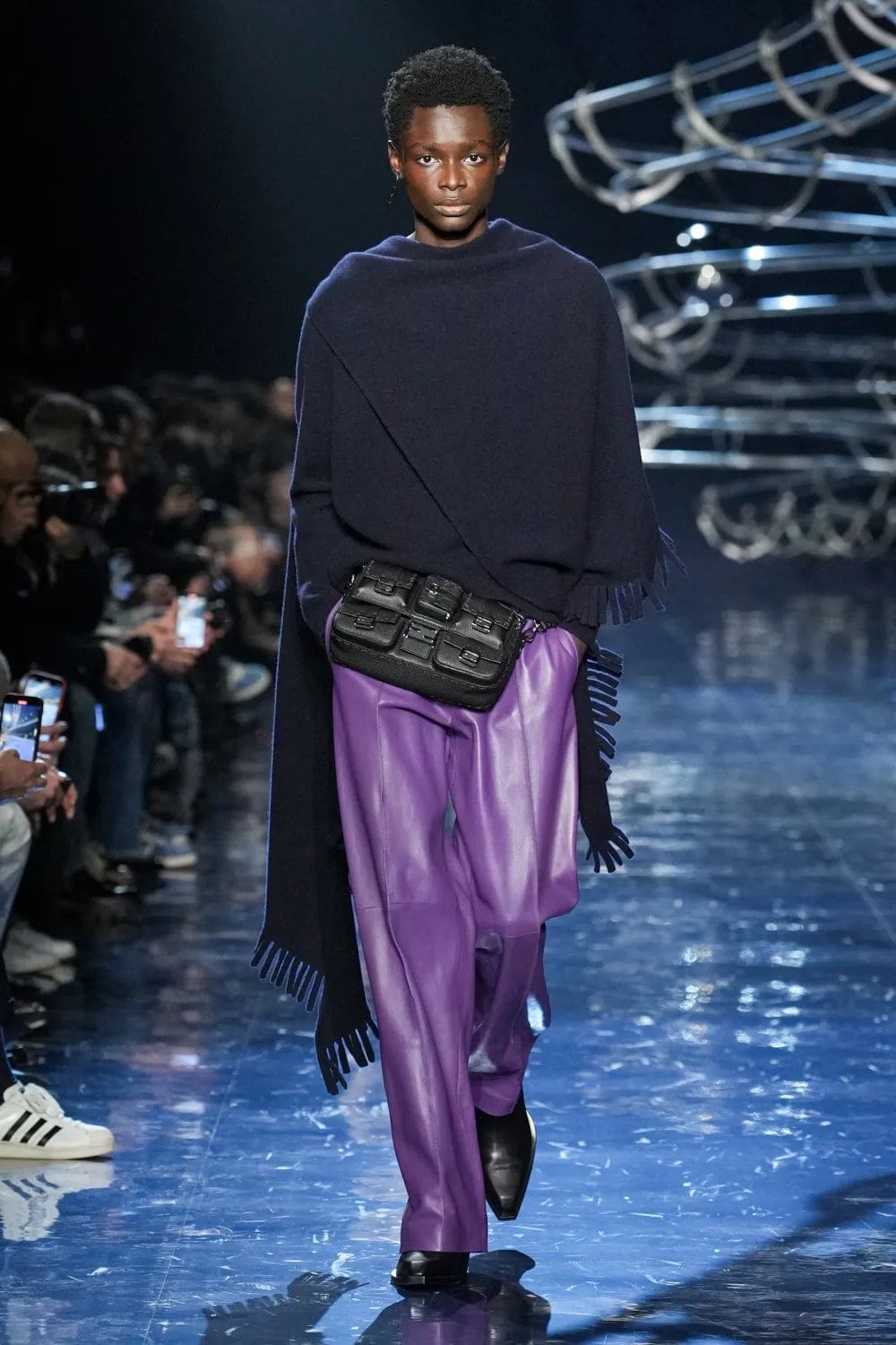 Fendi Automne Hiver 2023 2024 Mode Homme Runway Magazine 16