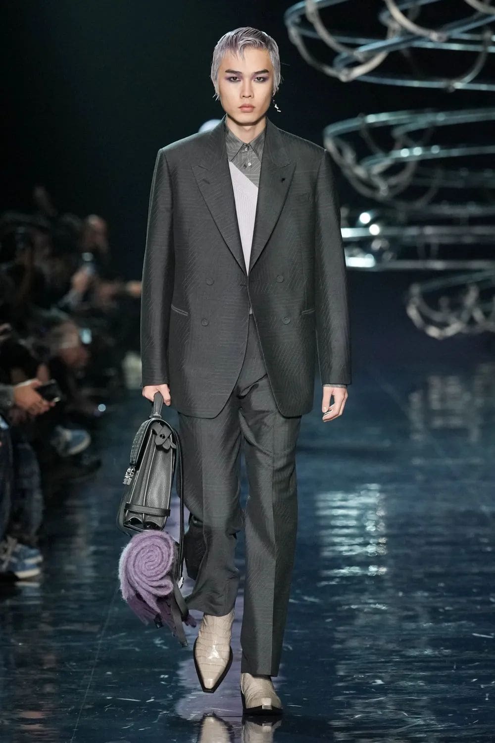 Fendi Automne Hiver 2023 2024 Mode Homme Runway Magazine 24