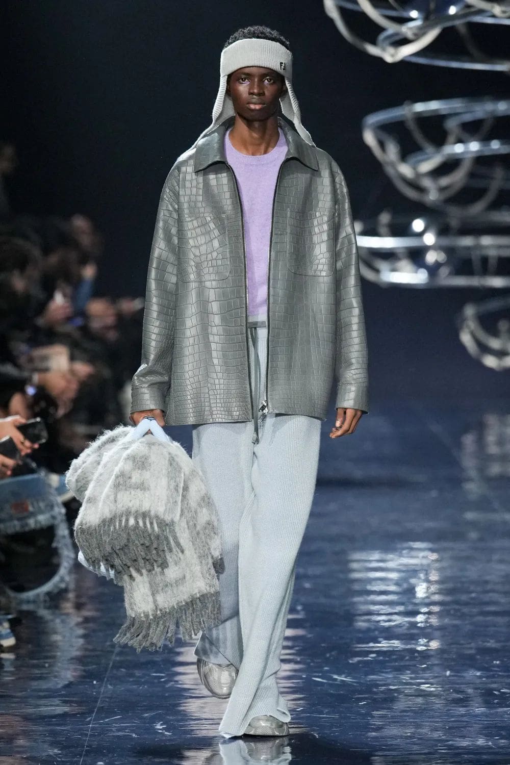 Fendi Automne Hiver 2023 2024 Mode Homme Runway Magazine 44