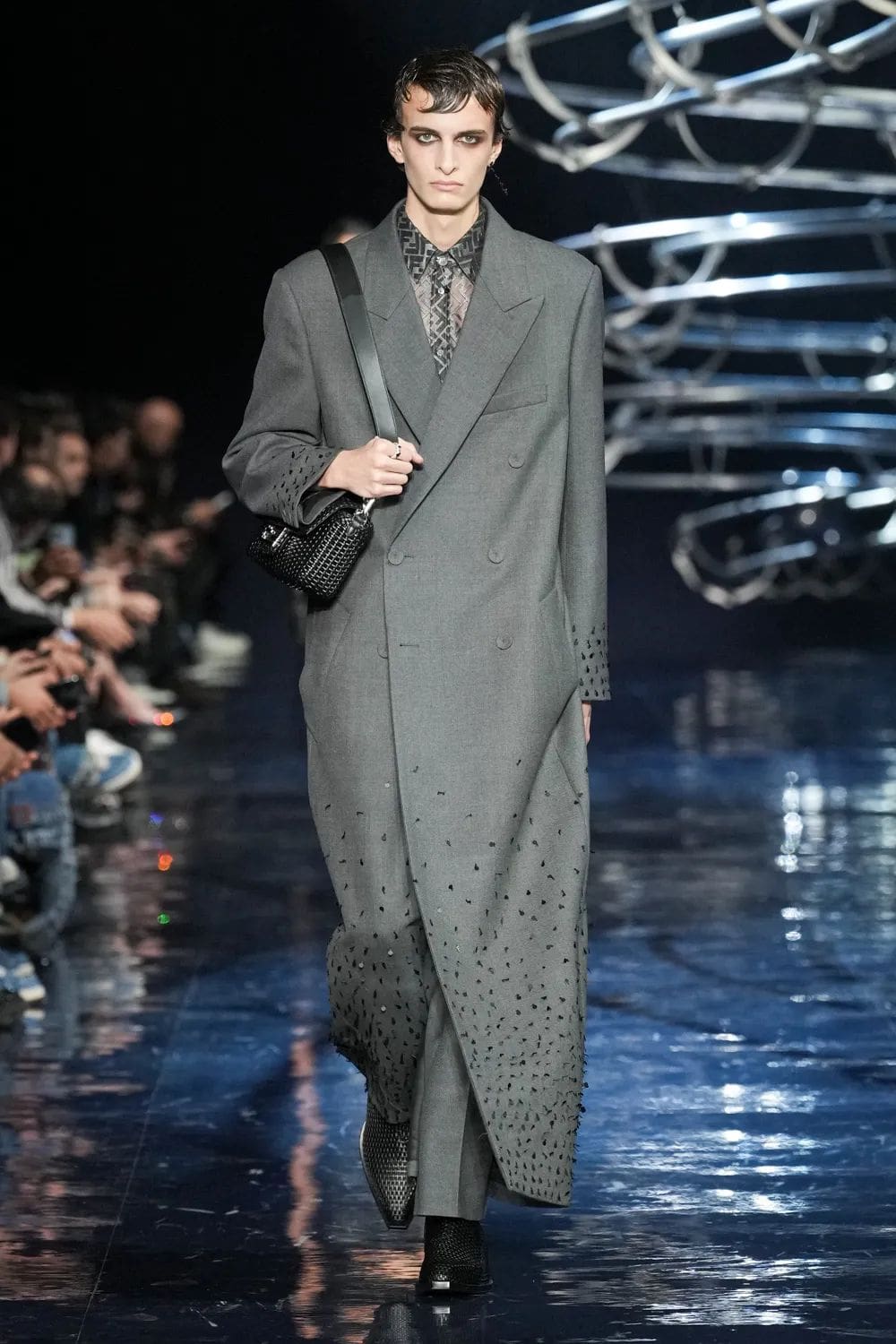 Fendi Automne Hiver 2023 2024 Mode Homme Runway Magazine 51