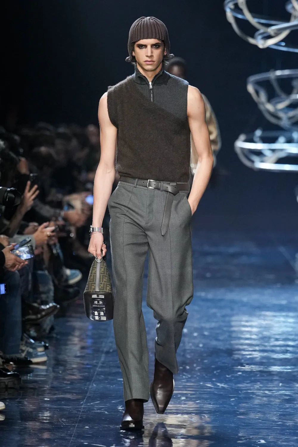 Fendi Automne Hiver 2023 2024 Mode Homme Runway Magazine 9