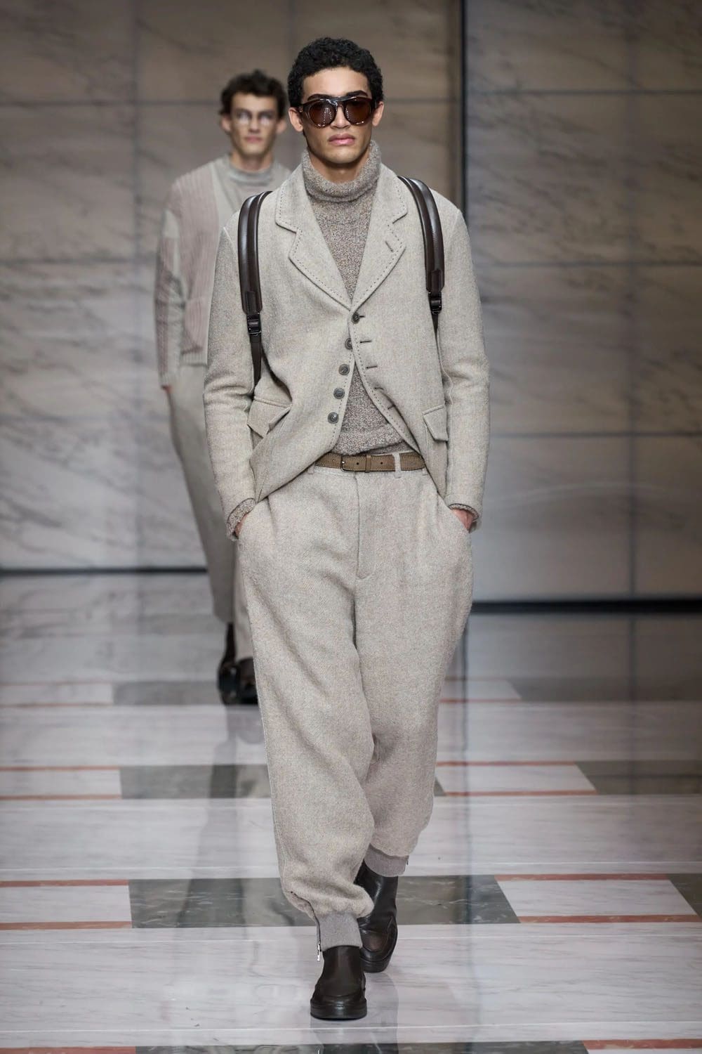 Giorgio Armani Automne Hiver 2023 2024 Mode Homme Runway Magazine 24