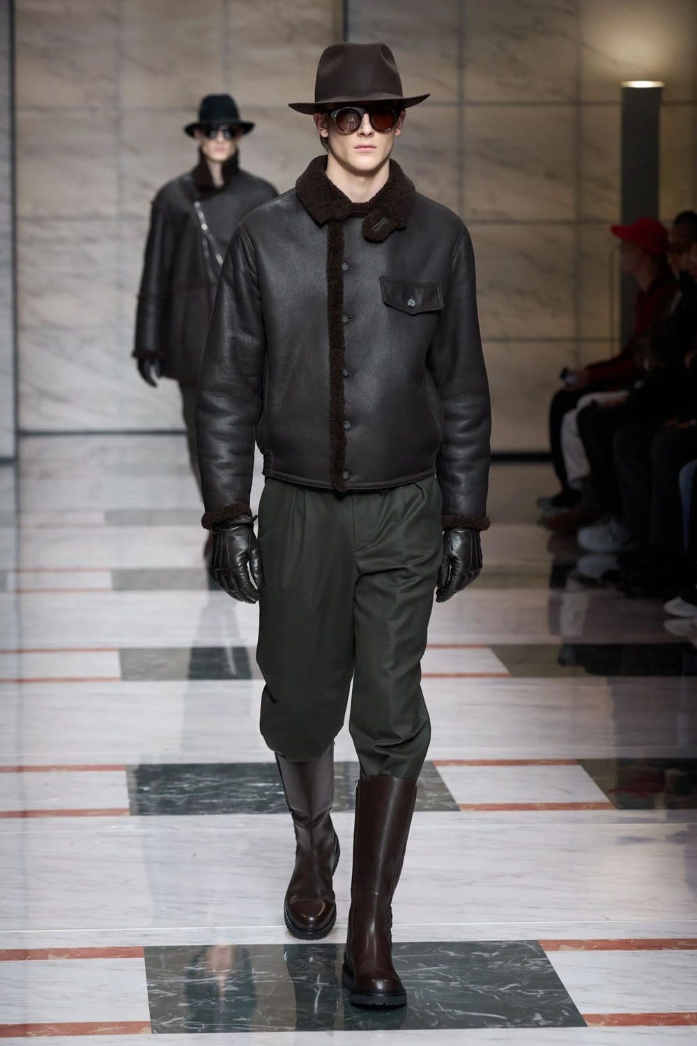 Giorgio Armani Automne Hiver 2023 2024 Mode Homme Runway Magazine 32