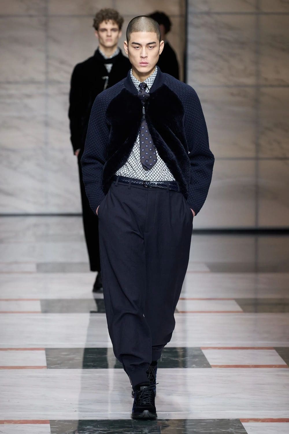 Giorgio Armani Automne Hiver 2023 2024 Mode Homme Runway Magazine 45