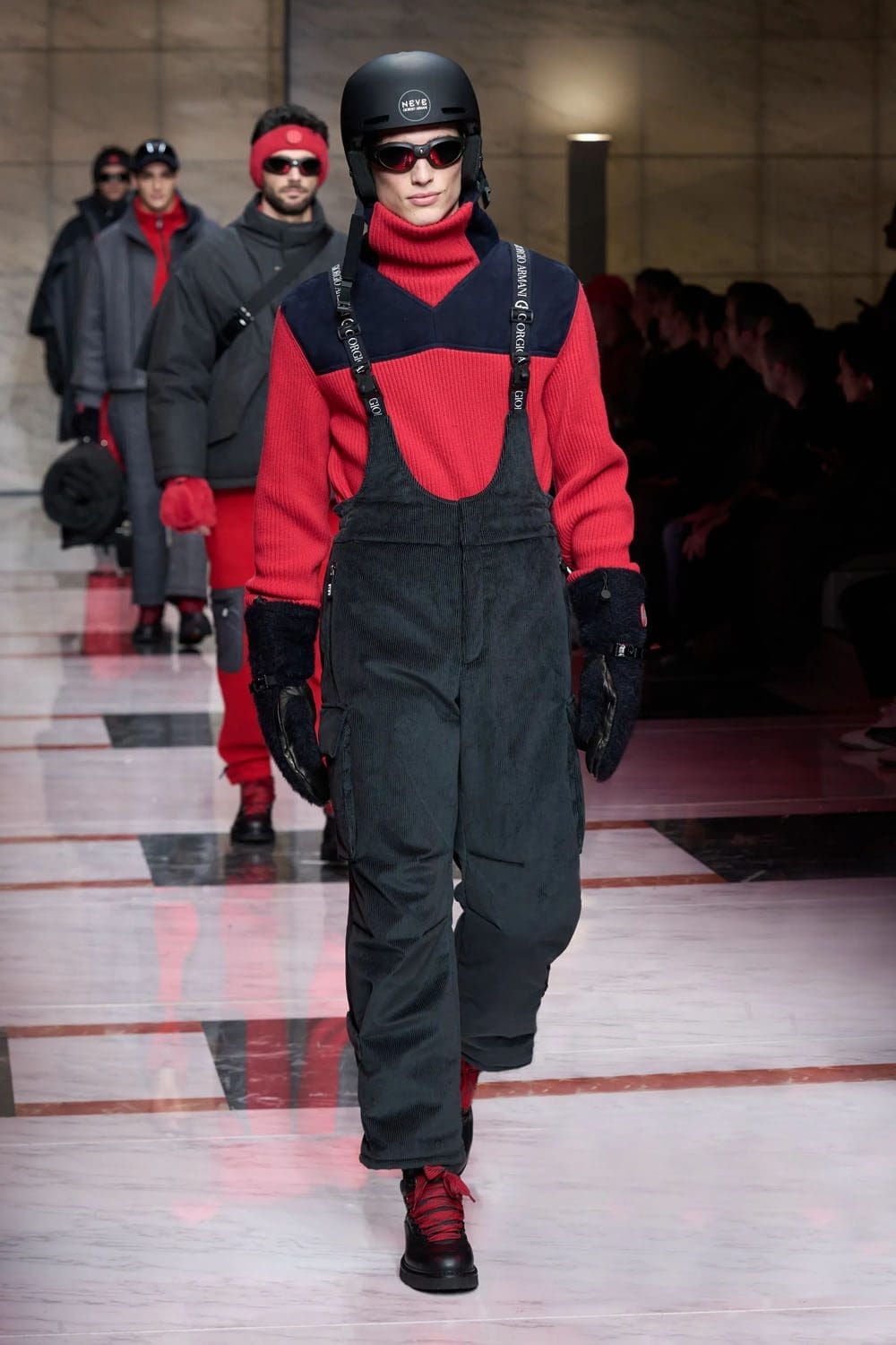 Giorgio Armani Automne Hiver 2023 2024 Mode Homme Runway Magazine 68