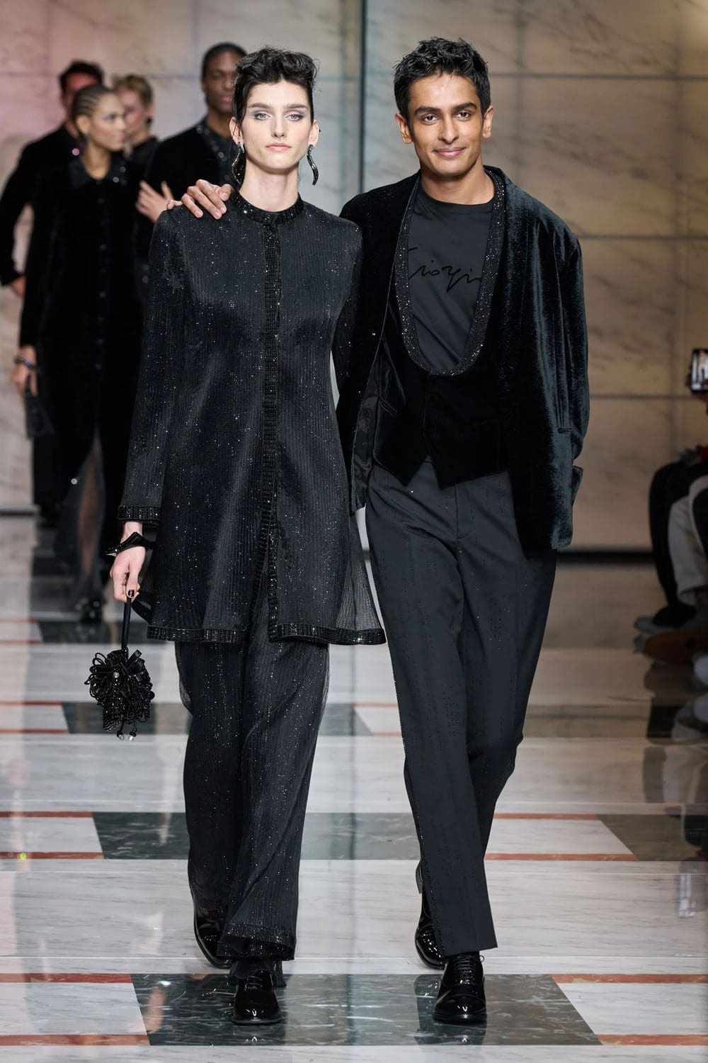 Giorgio Armani Automne Hiver 2023 2024 Mode Homme Runway Magazine 79