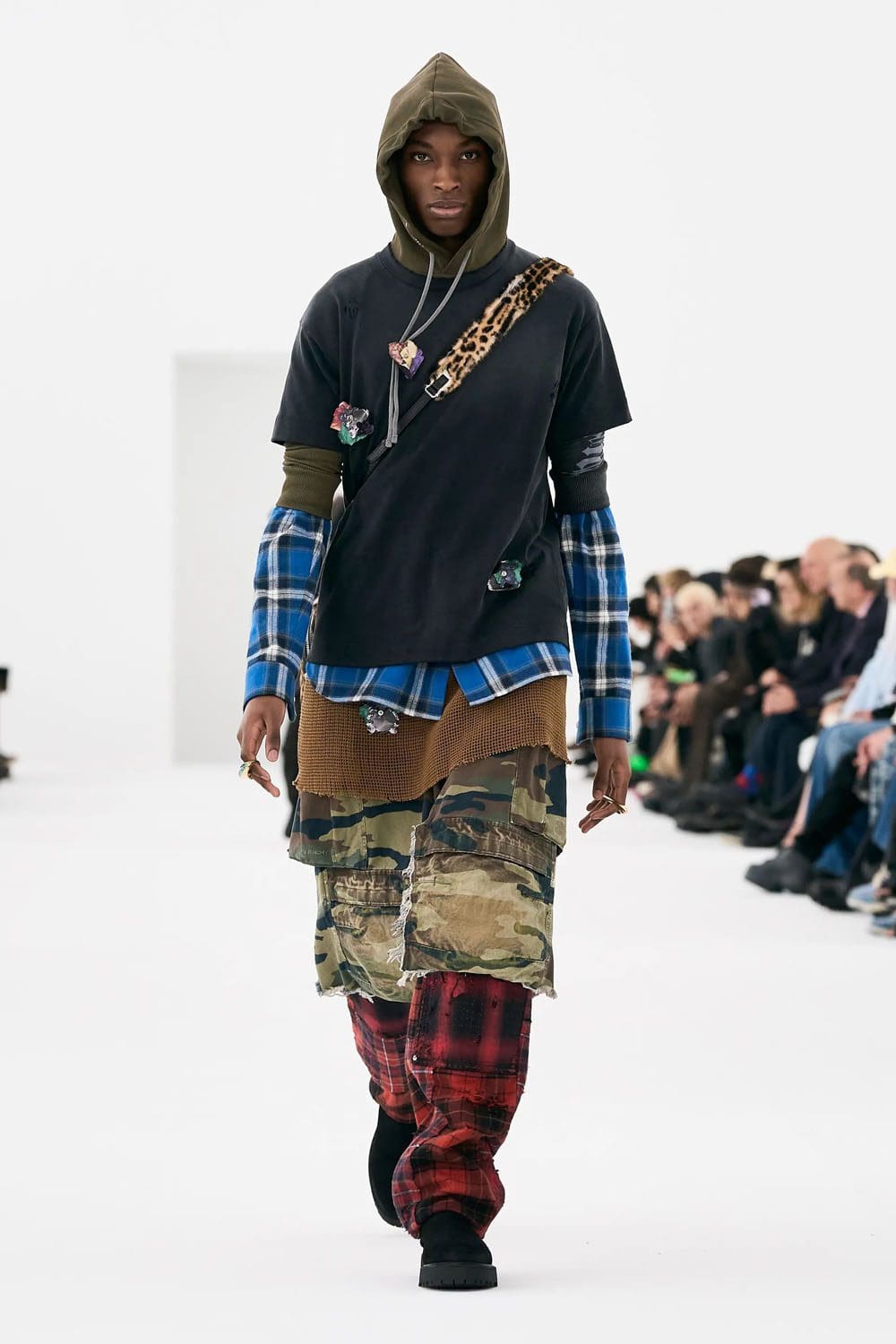 Givenchy Herbst Winter 2023 2024 Herrenbekleidung Runway 14 Magazin
