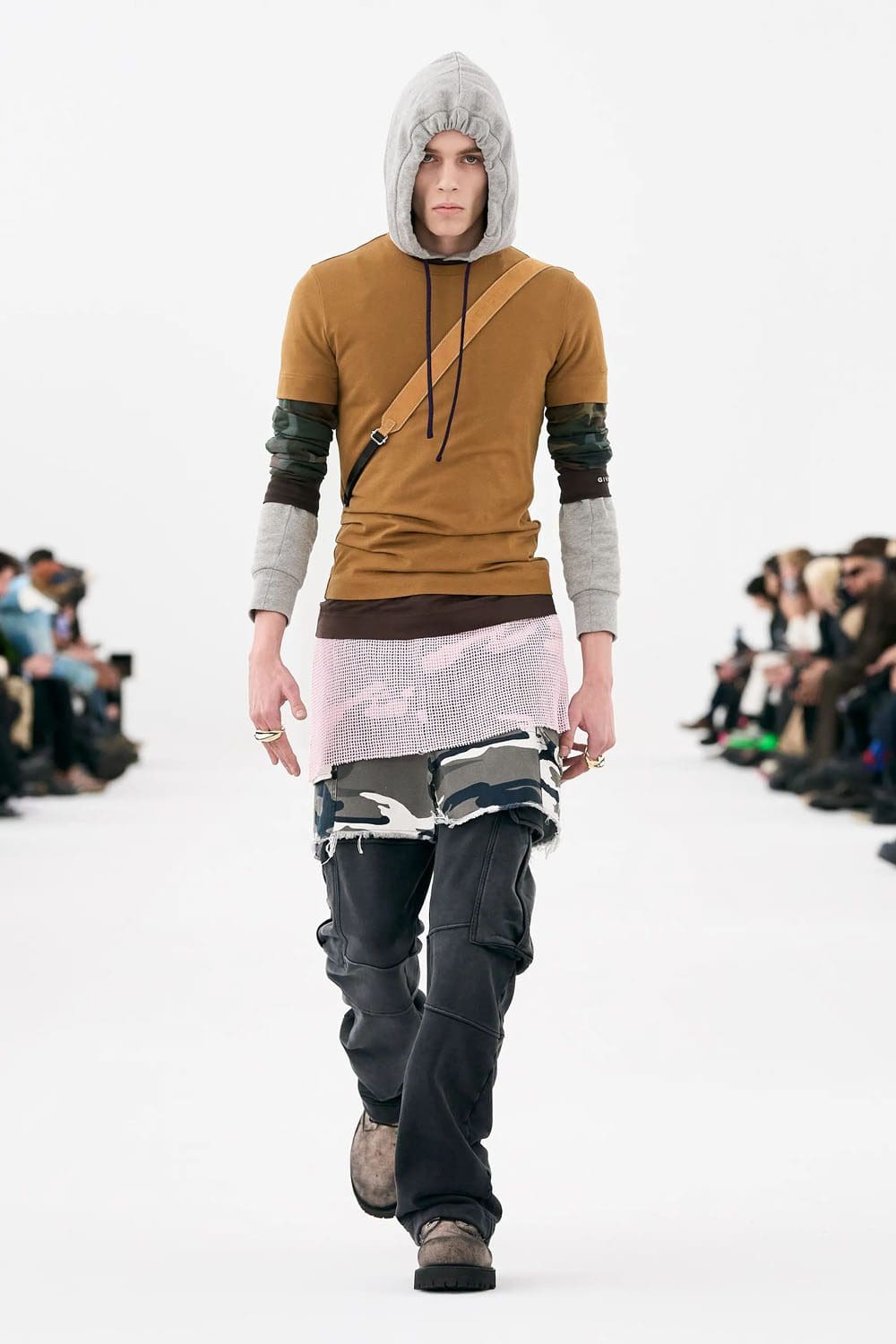 Givenchy Herbst Winter 2023 2024 Herrenbekleidung Runway 17 Magazin