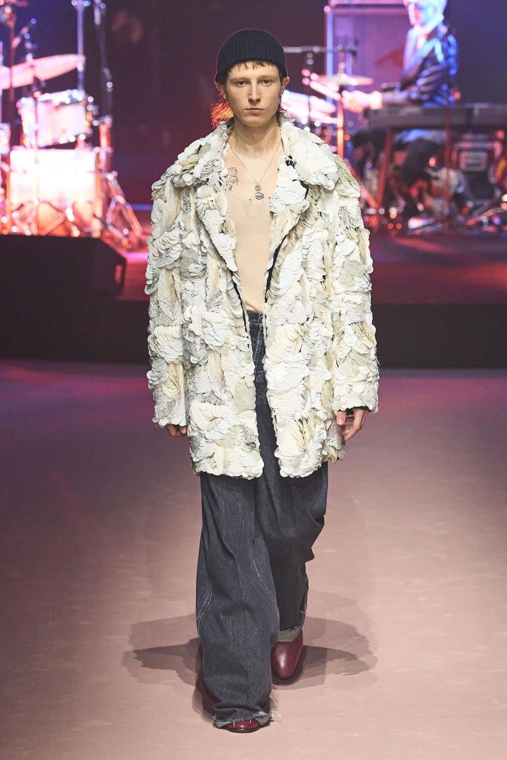 Gucci Осень Зима 2023 2024 Runway Журнал 17