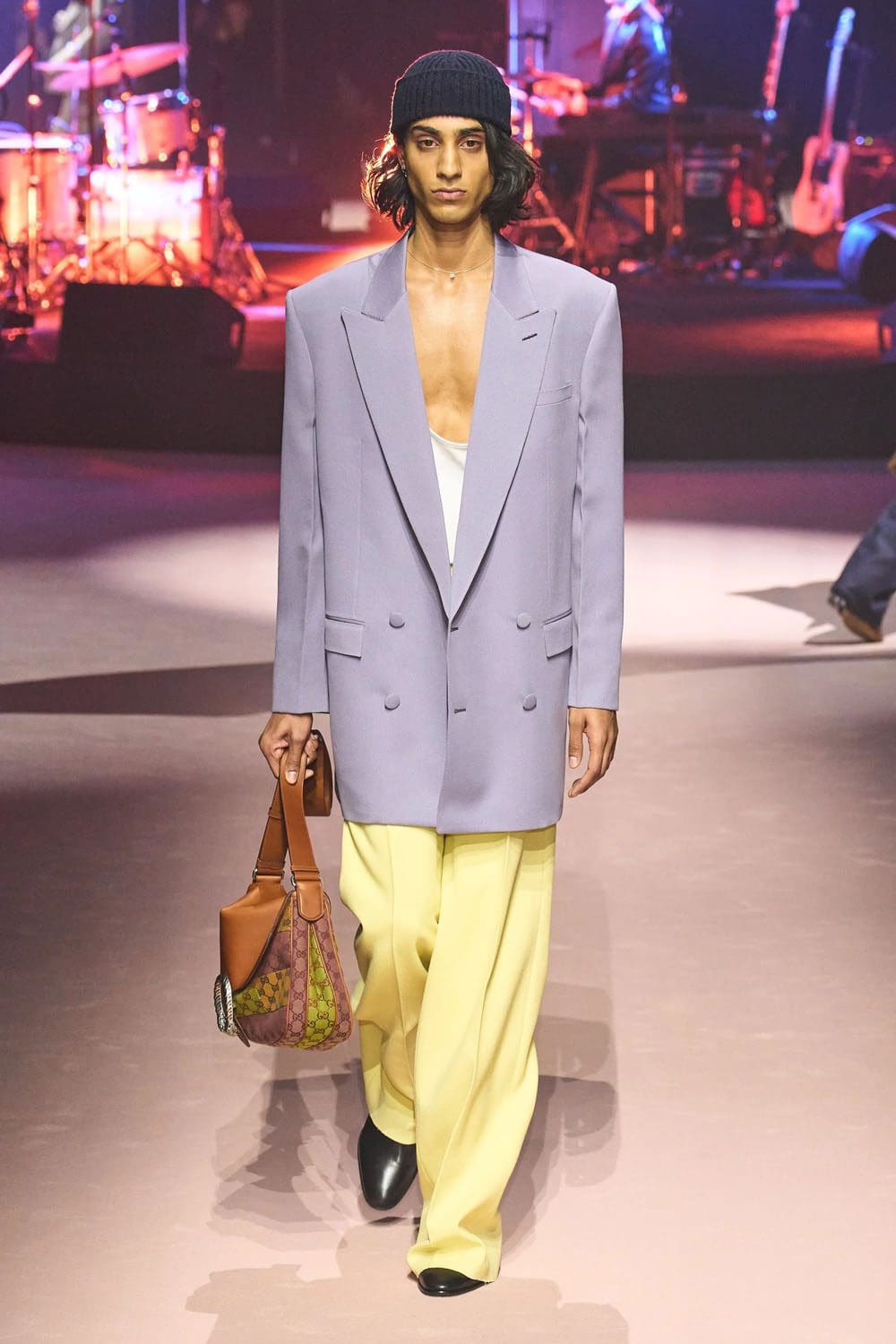 Gucci Осень Зима 2023 2024 Runway Журнал 3