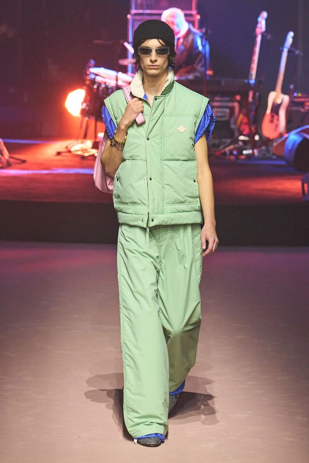 Gucci Осень Зима 2023 2024 Runway Журнал 37