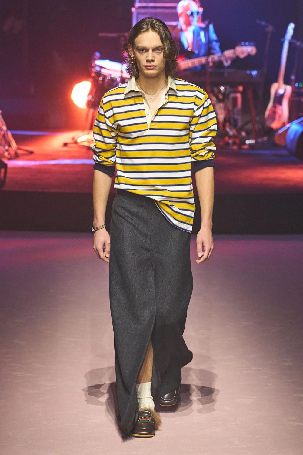 Gucci Осень Зима 2023 2024 Runway Журнал 8