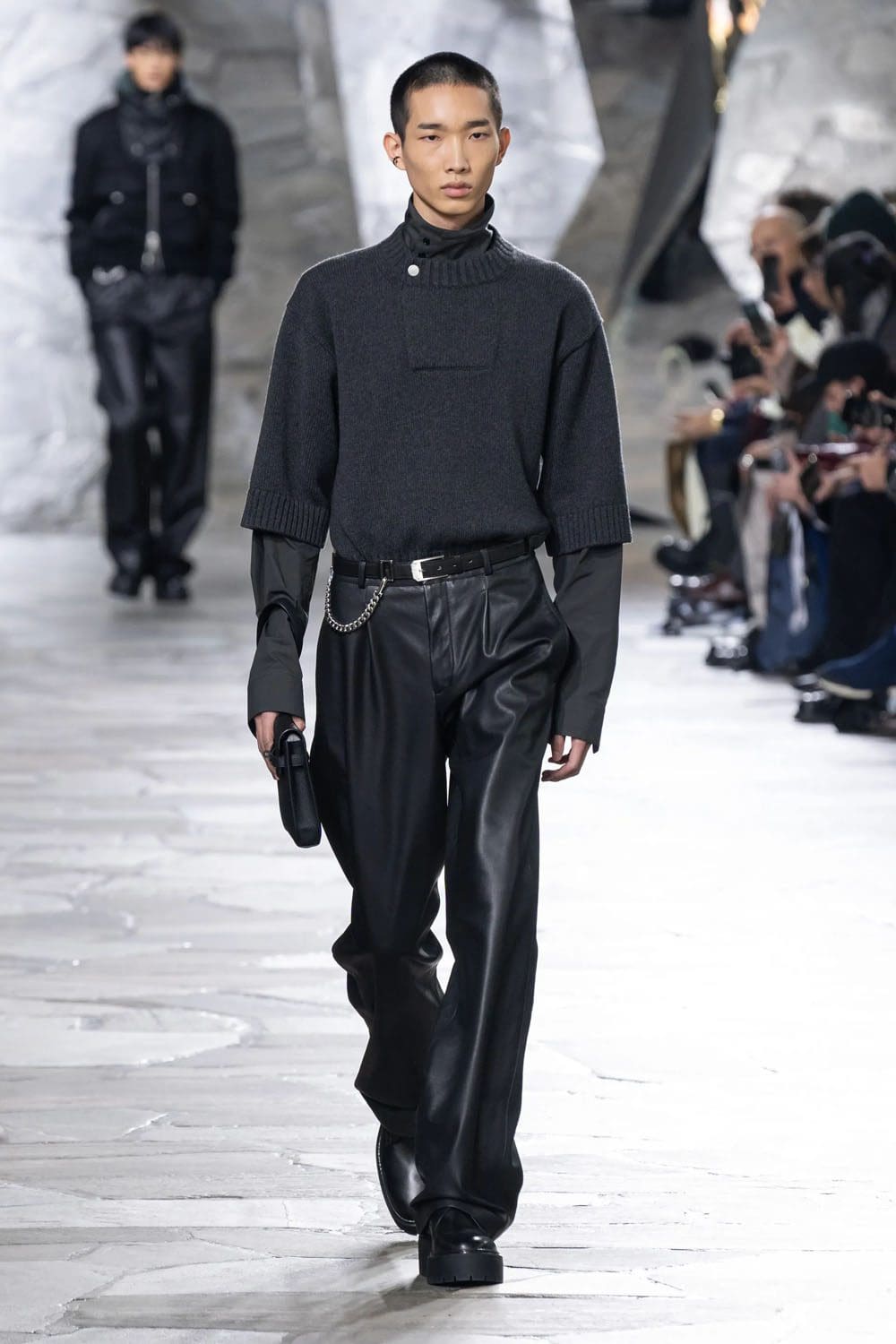 Hermès Automne Hiver 2023 2024 Vêtements pour hommes Runway Magazine 3