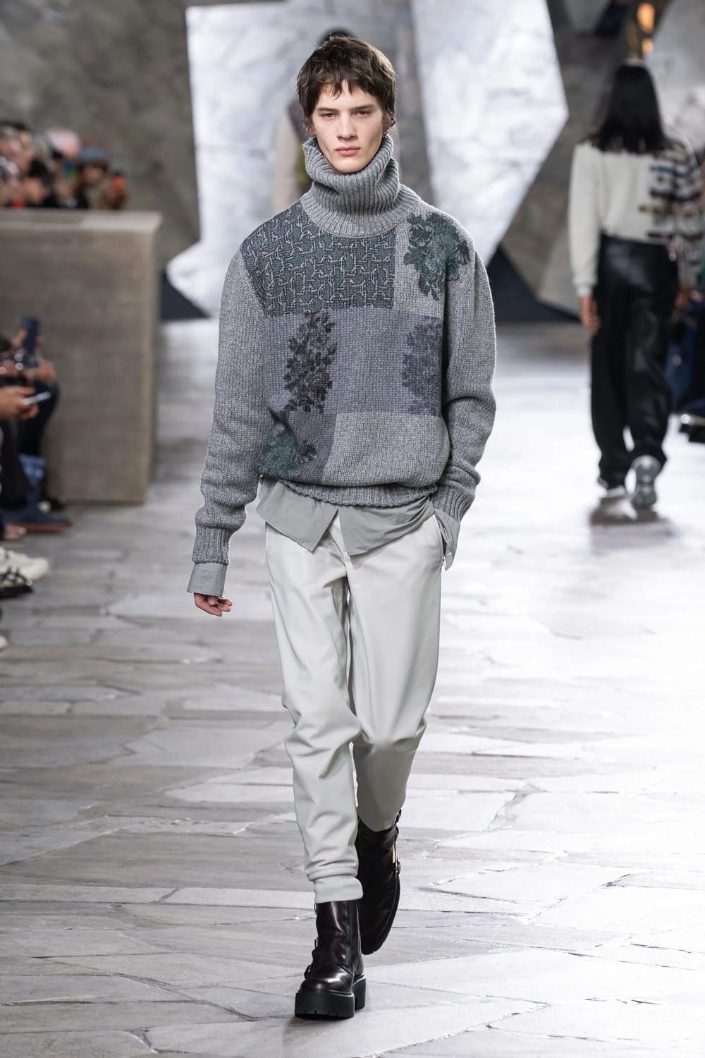 Hermès Automne Hiver 2023 2024 Vêtements pour hommes Runway Magazine 34