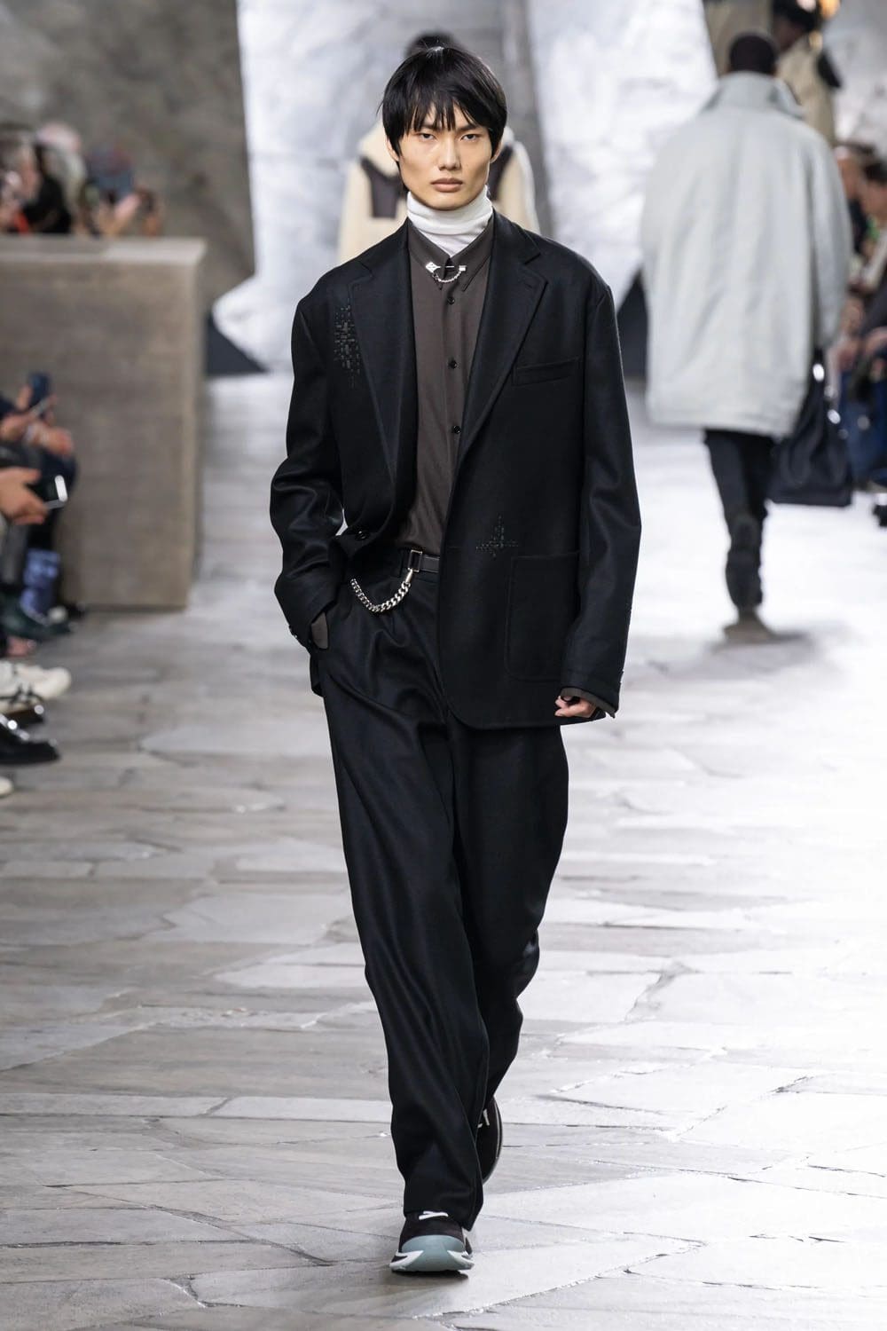 Hermès Automne Hiver 2023 2024 Vêtements pour hommes Runway Magazine 36
