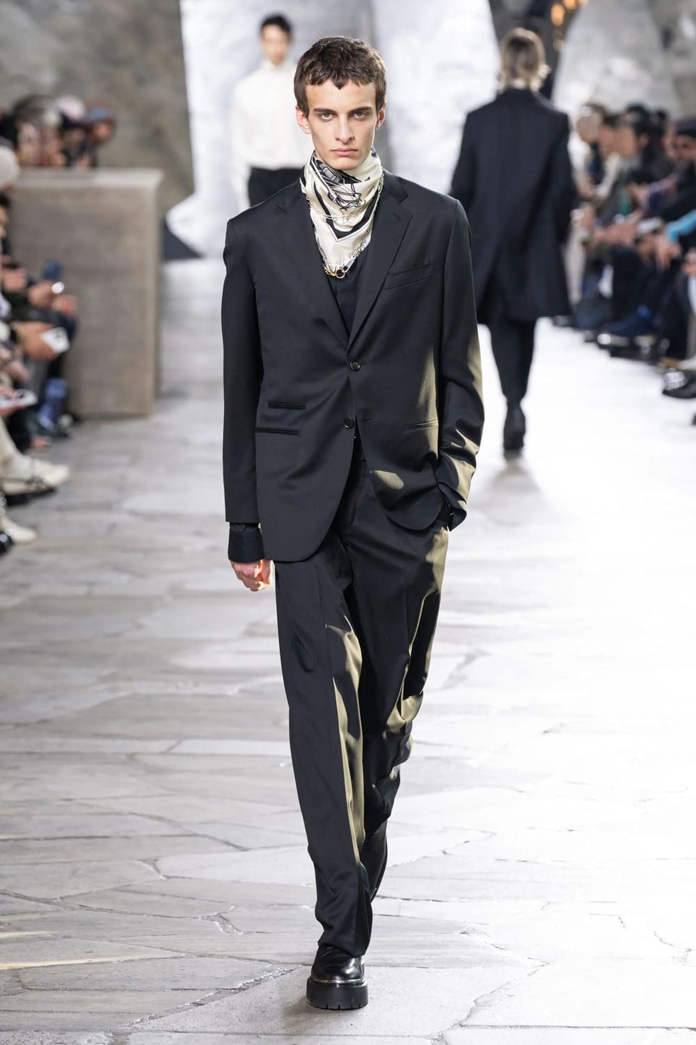 Hermès Automne Hiver 2023 2024 Vêtements pour hommes Runway Magazine 45