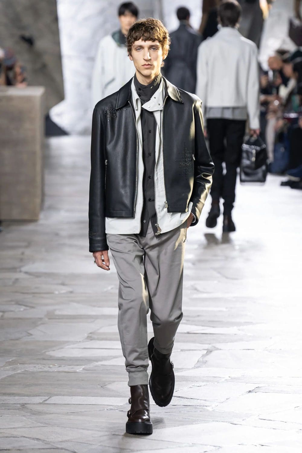 Hermès Automne Hiver 2023 2024 Vêtements pour hommes Runway Magazine 5