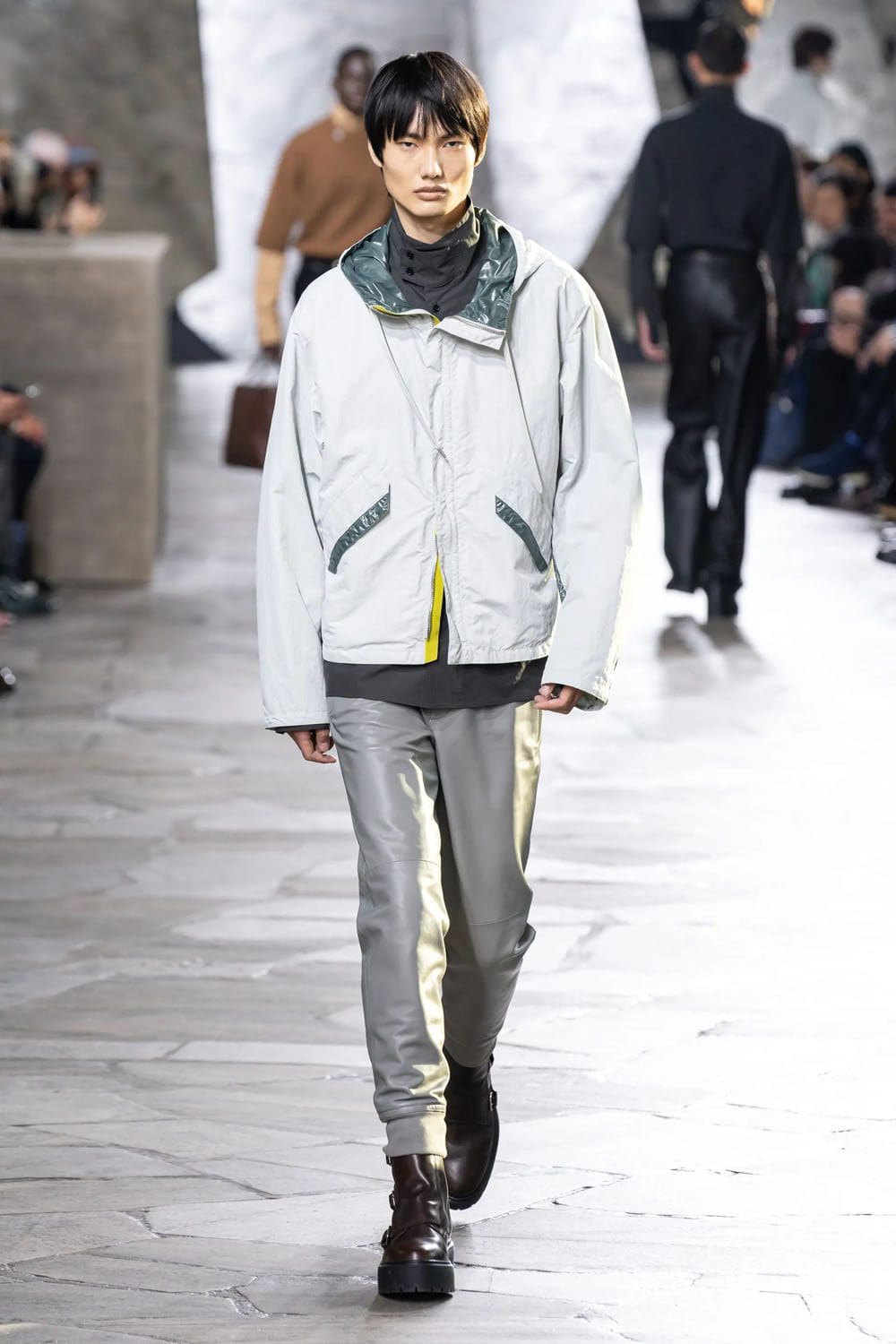 Hermès Automne Hiver 2023 2024 Vêtements pour hommes Runway Magazine 6