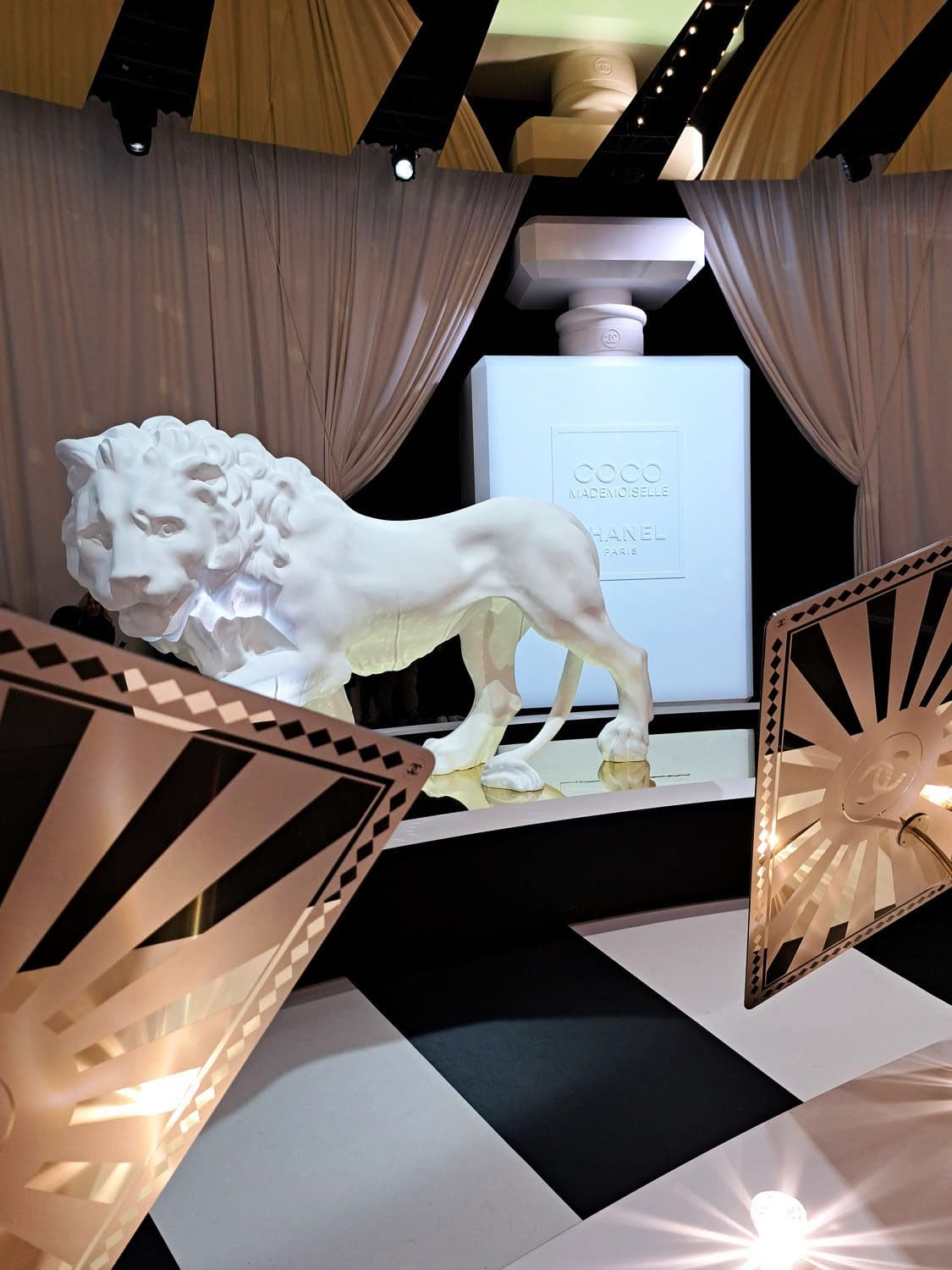 Le Grand NumEro de Chanel immersive Ausstellung von RUNWAY MAGAZIN 57