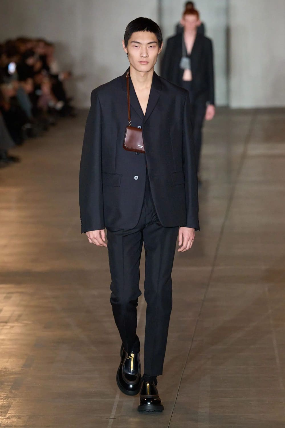 Prada Automne Hiver 2023 2024 Vêtements pour hommes Runway Magazine 3