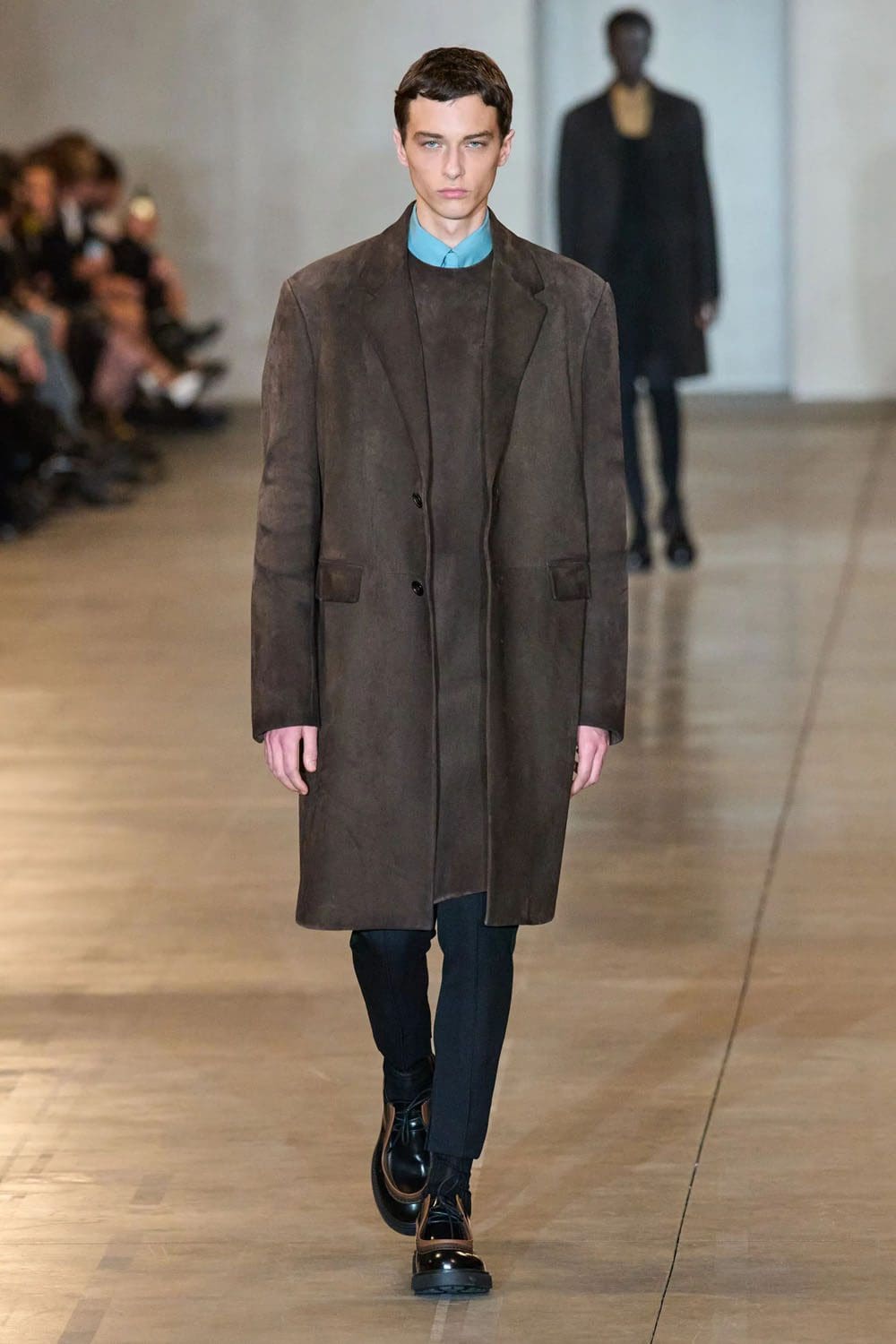 Prada Automne Hiver 2023 2024 Vêtements pour hommes Runway Magazine 51
