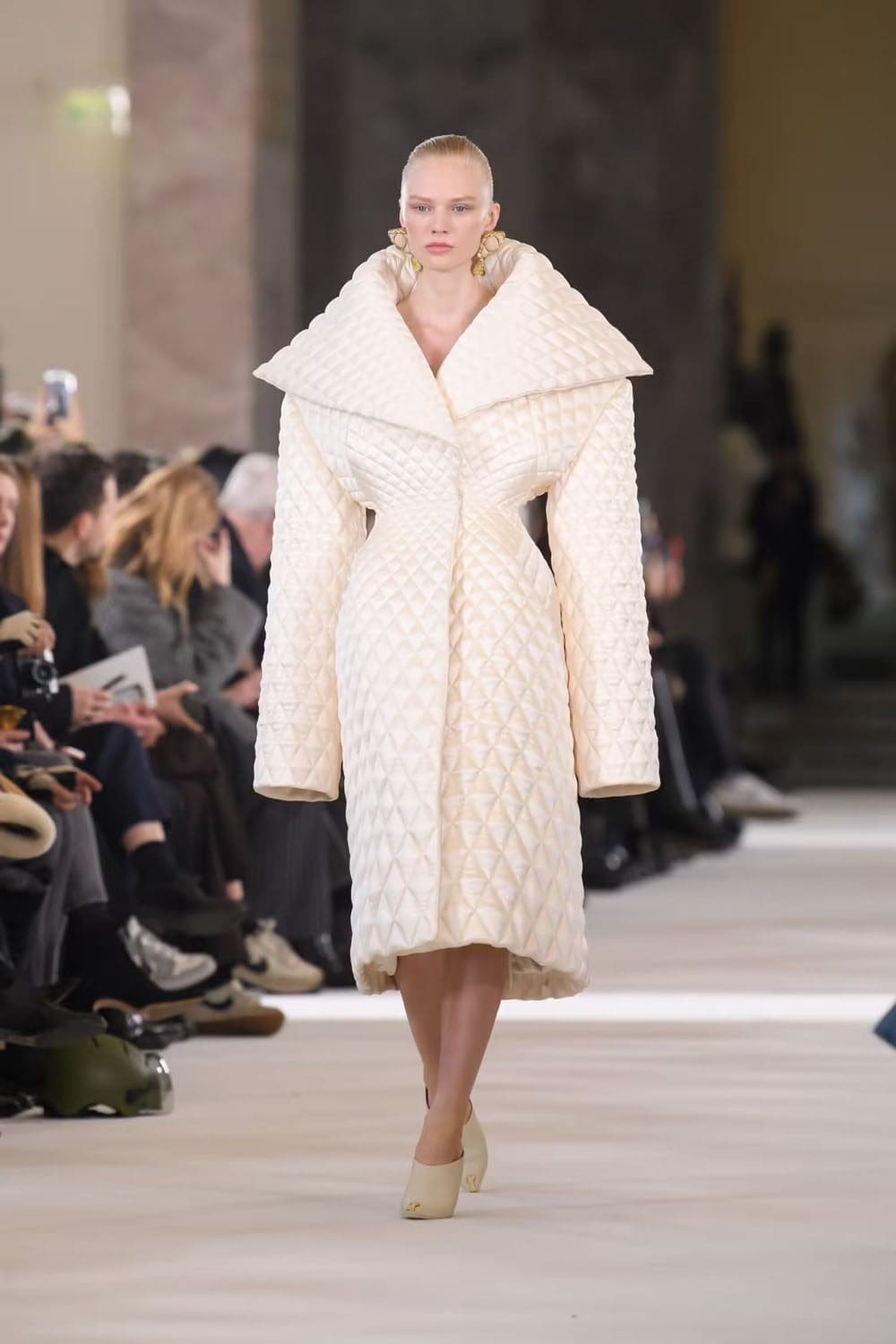 Schiaparelli Taxidermia Alta Costura Primavera Verano 2023 Runway Magazine 17