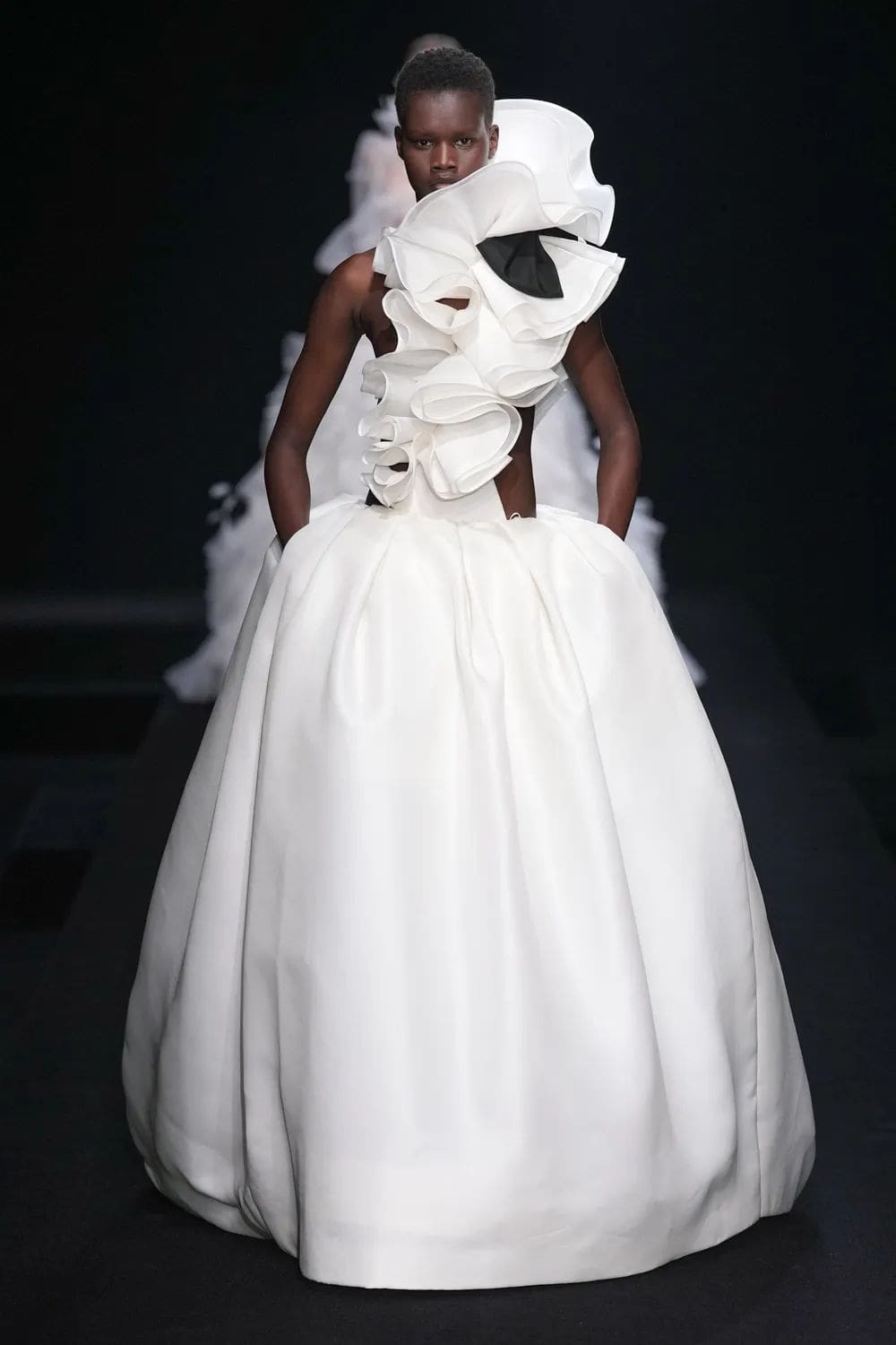 Valentino Haute Couture Frühling Sommer 2023 Runway 88 Magazin