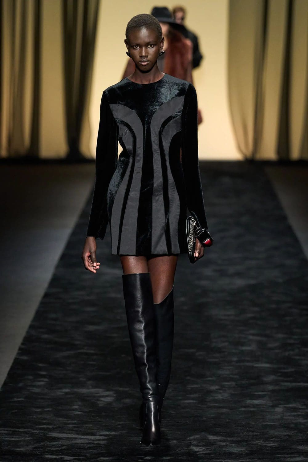 Alberta Ferretti Осень Зима 2023 2024 Готовая Одежда Runway Журнал 14
