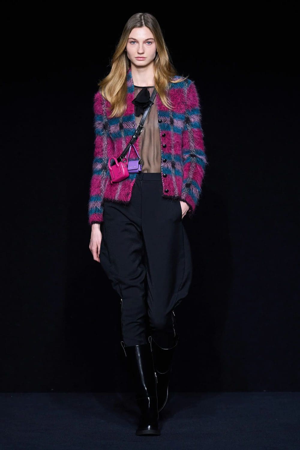 Emporio Armani outono inverno 2023 2024 pronto para vestir Runway Revista 14