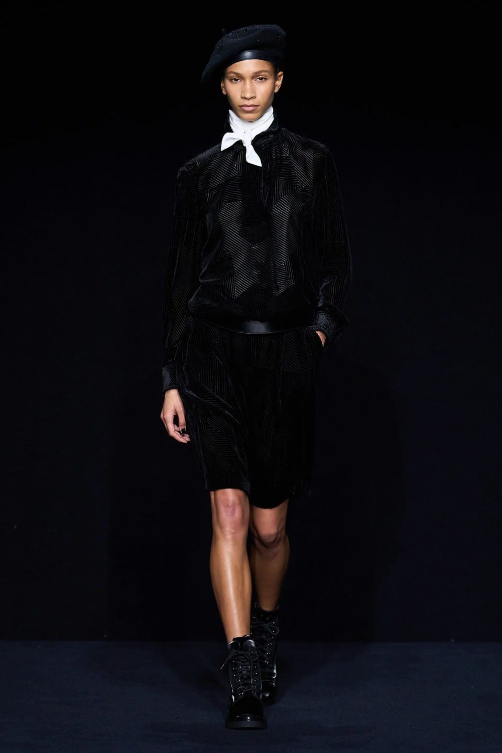 Emporio Armani outono inverno 2023 2024 pronto para vestir Runway Revista 22