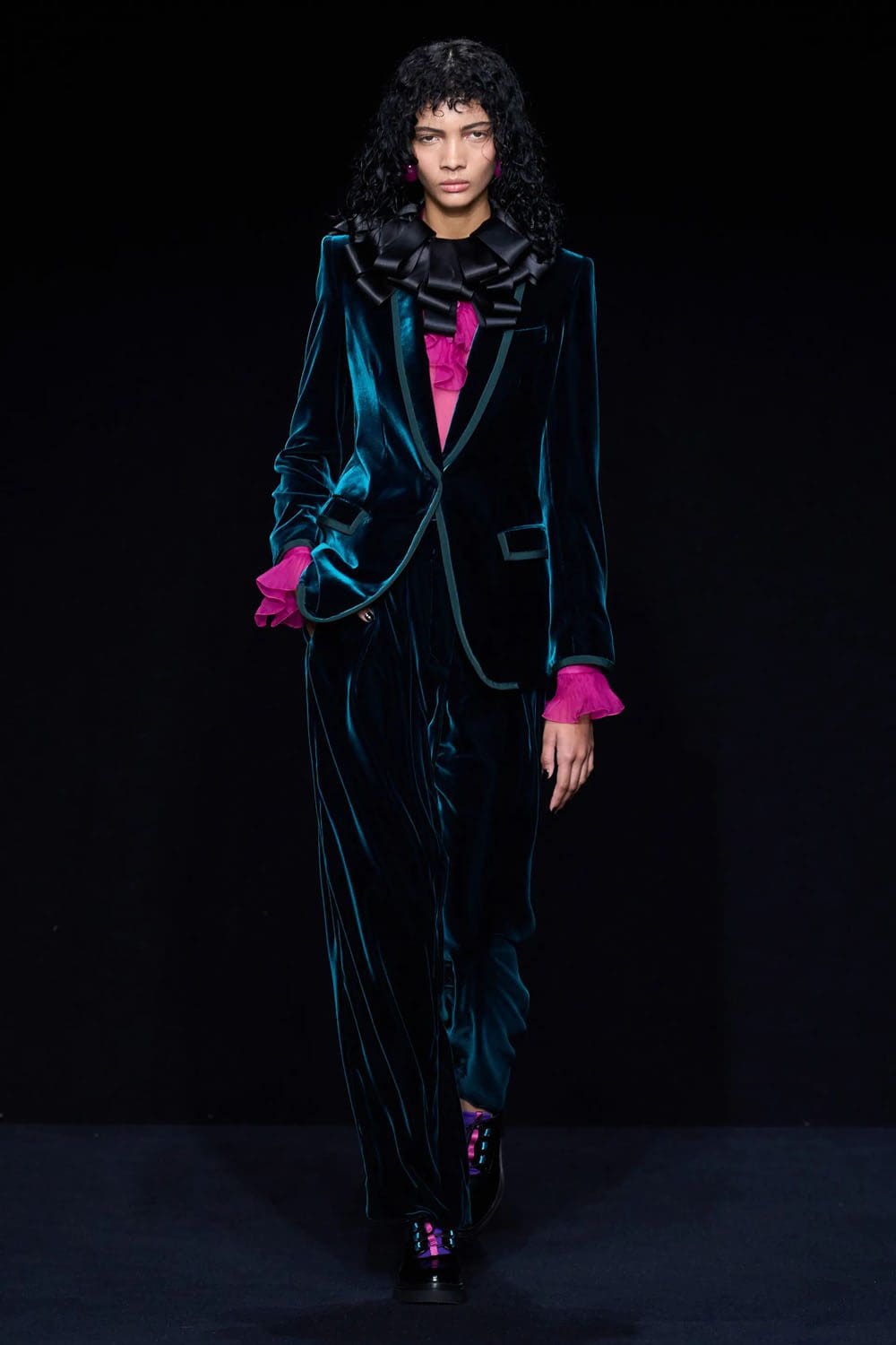 Emporio Armani outono inverno 2023 2024 pronto para vestir Runway Revista 37