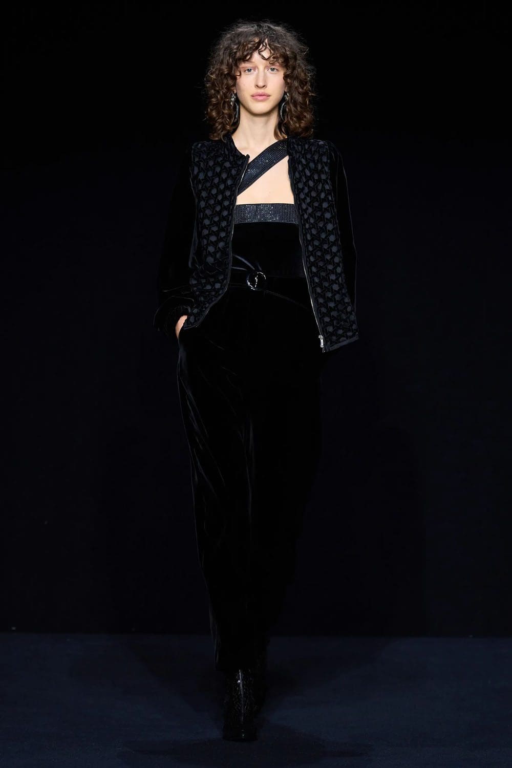 Emporio Armani outono inverno 2023 2024 pronto para vestir Runway Revista 48