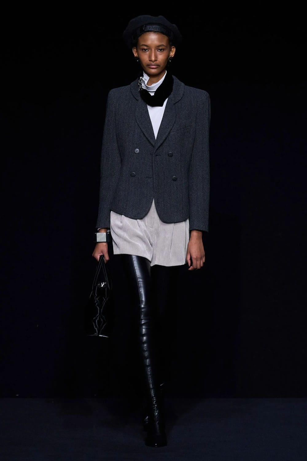 Emporio Armani outono inverno 2023 2024 pronto para vestir Runway Revista 7