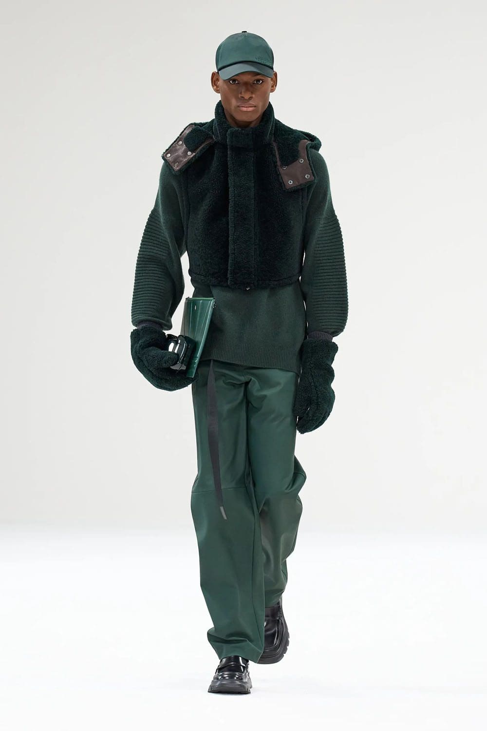 フェラーリ 秋冬 2023 2024 ミラノ Runway 雑誌25