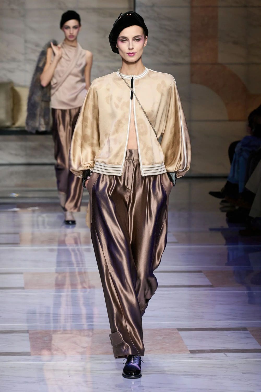 ジョルジオ アルマーニ 秋冬 2023 2024 ミラノ Runway 雑誌11