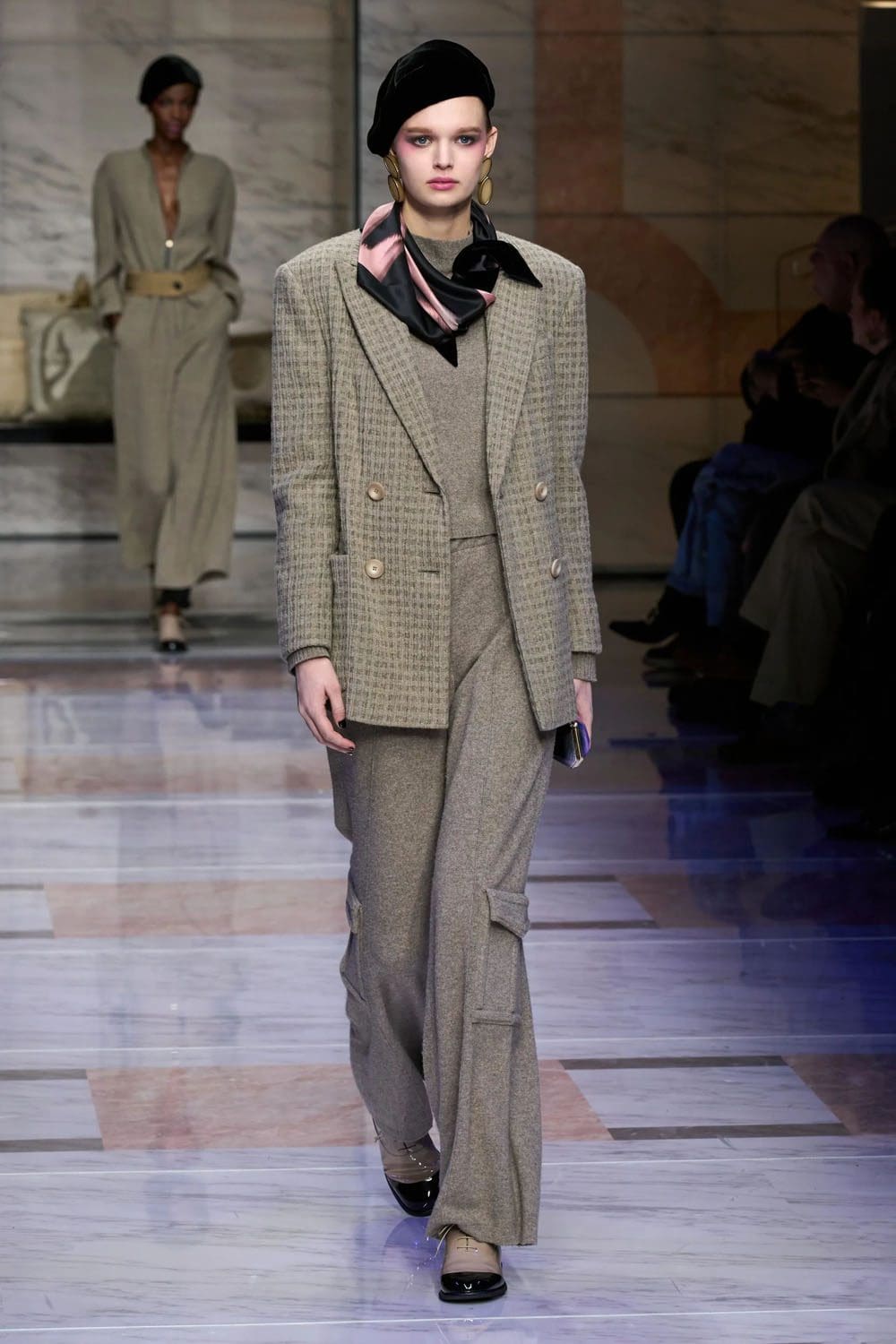 ジョルジオ アルマーニ 秋冬 2023 2024 ミラノ Runway 雑誌29