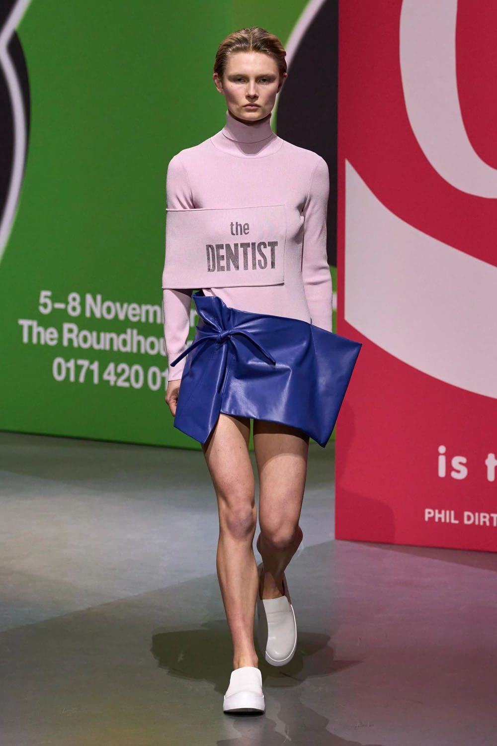 JW Anderson Осень Зима 2023 2024 Лондон Runway Журнал 38